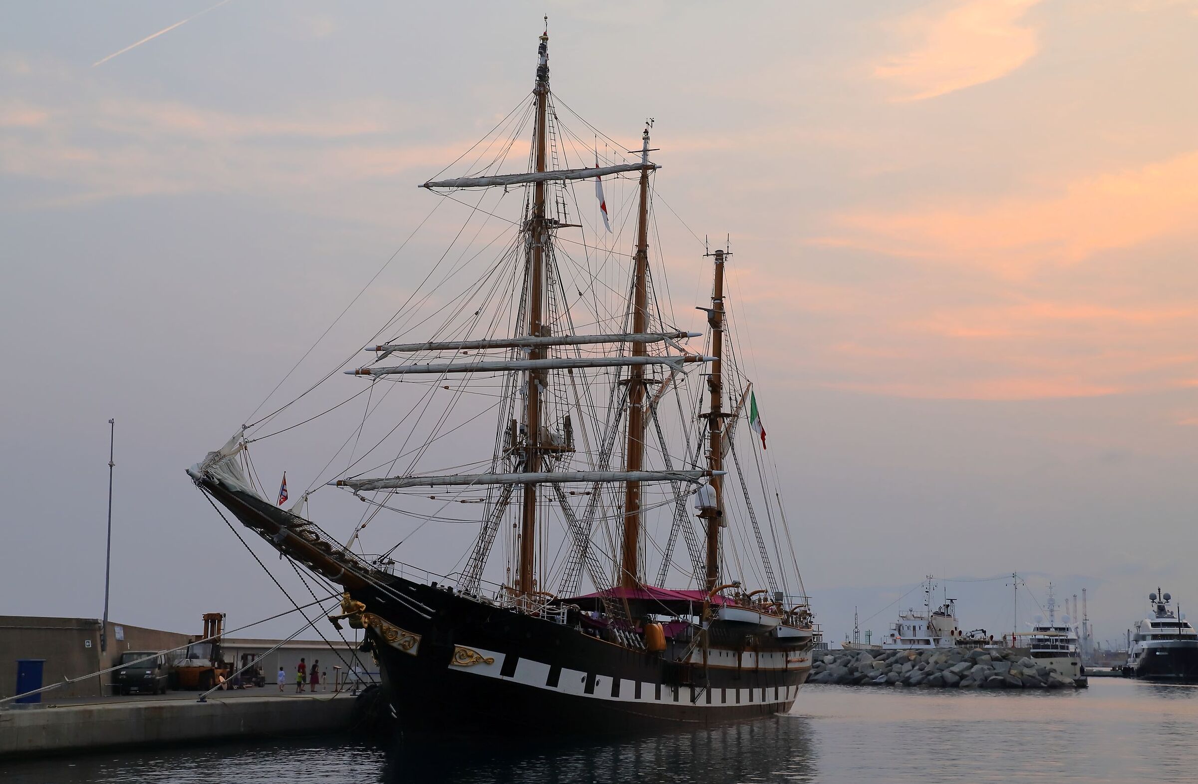 Nave Palinuro a Genova