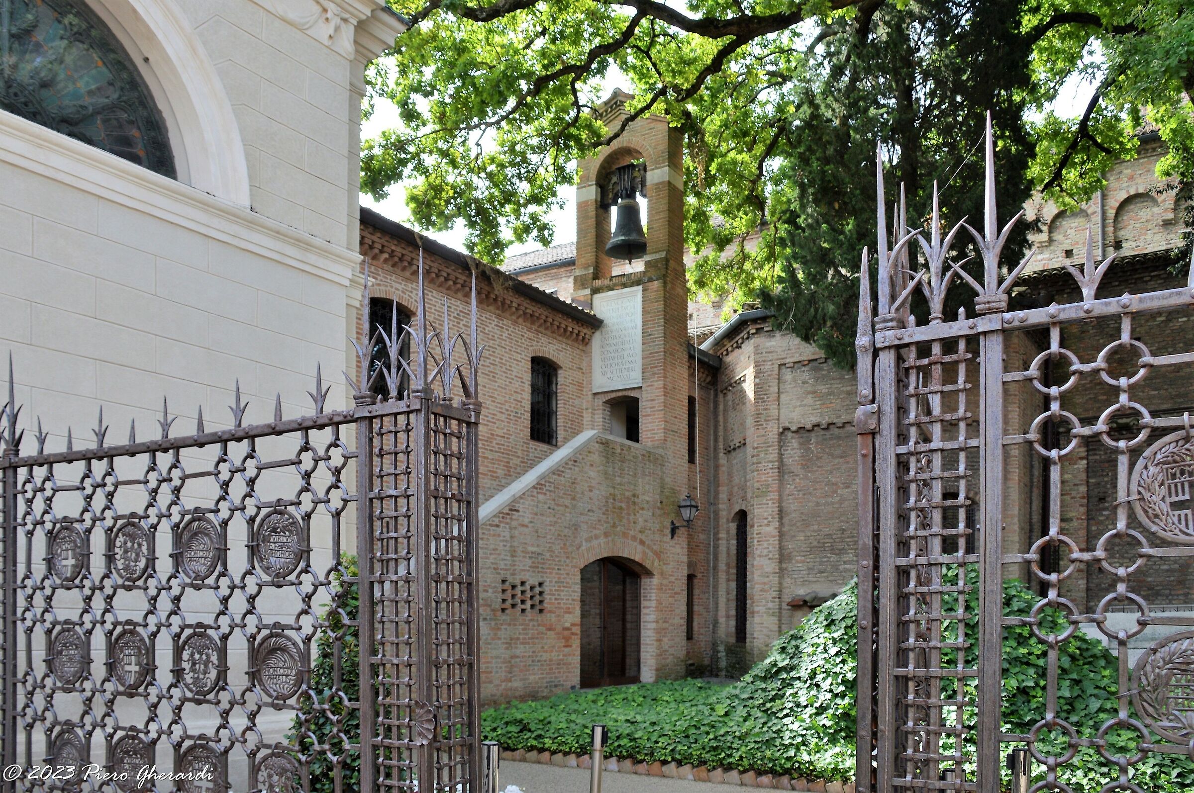 Tomba di Dante