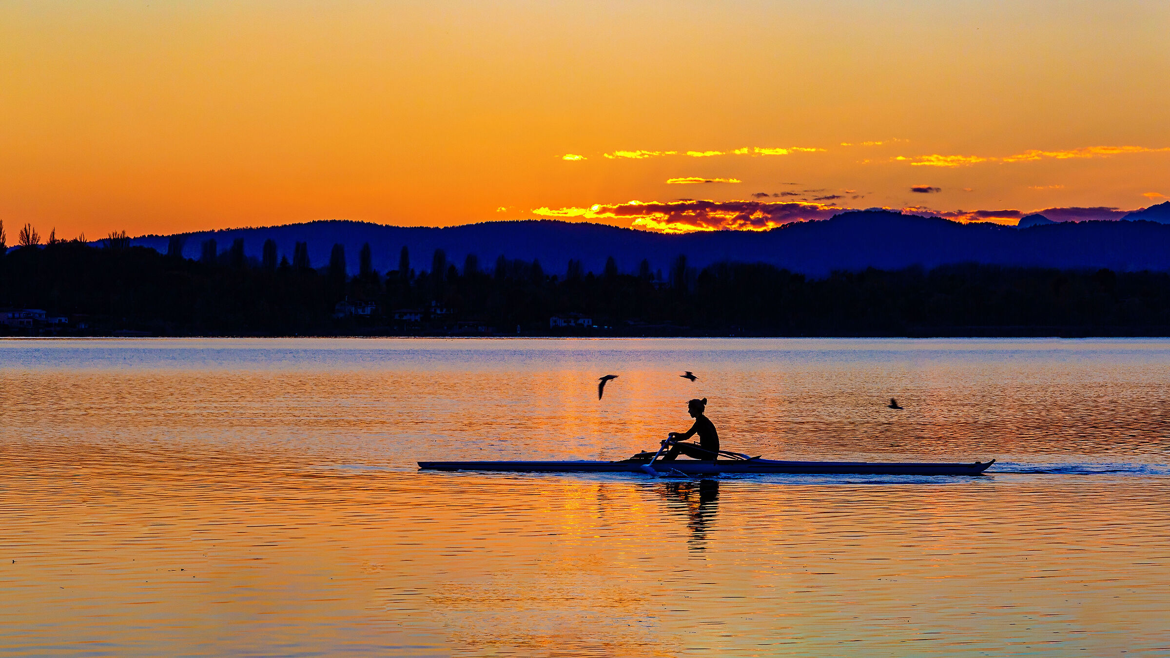 Browse, navigate via ... in its heart la Niña, la Pin...