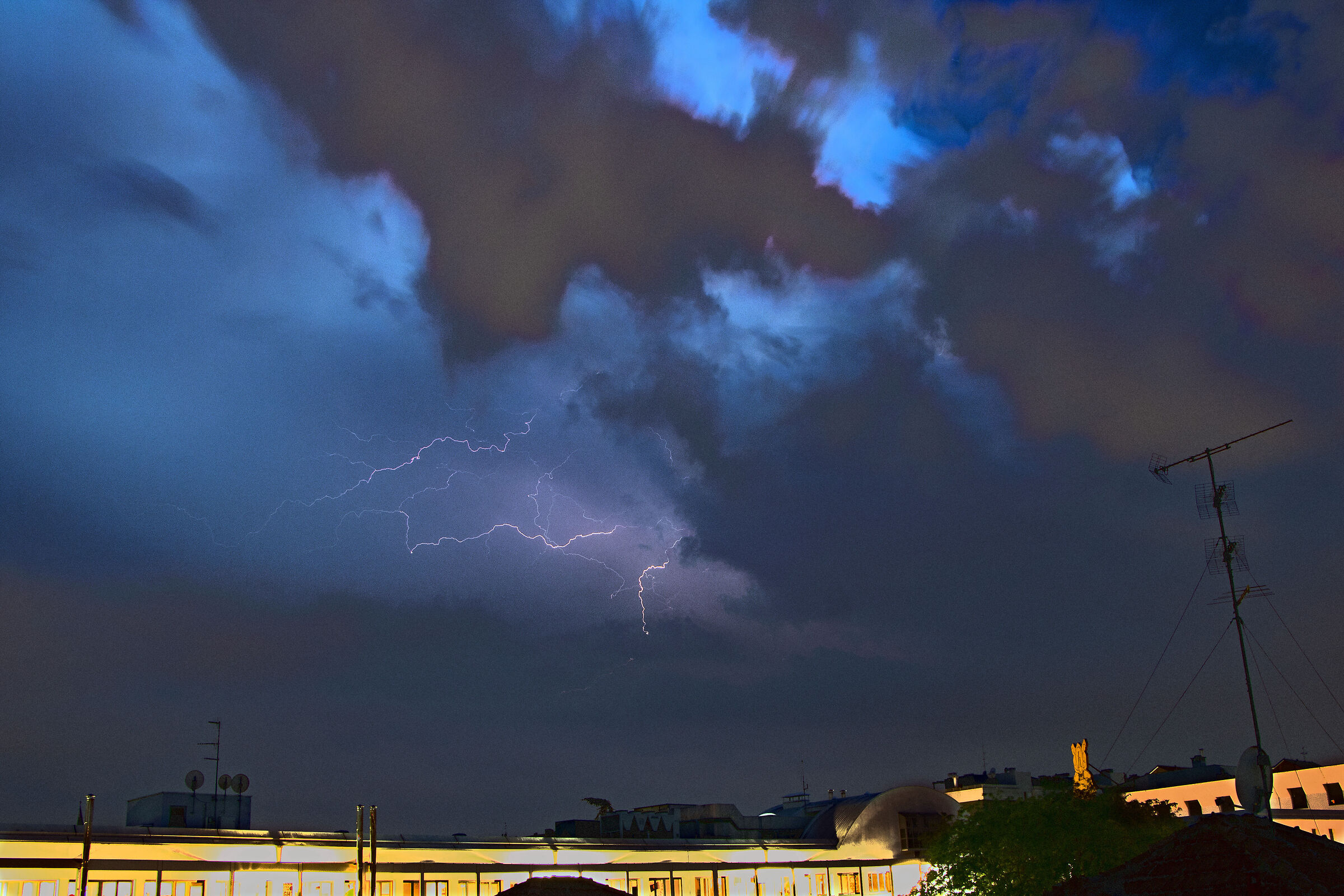 Thunderstorm over Milan - 04 July 2023