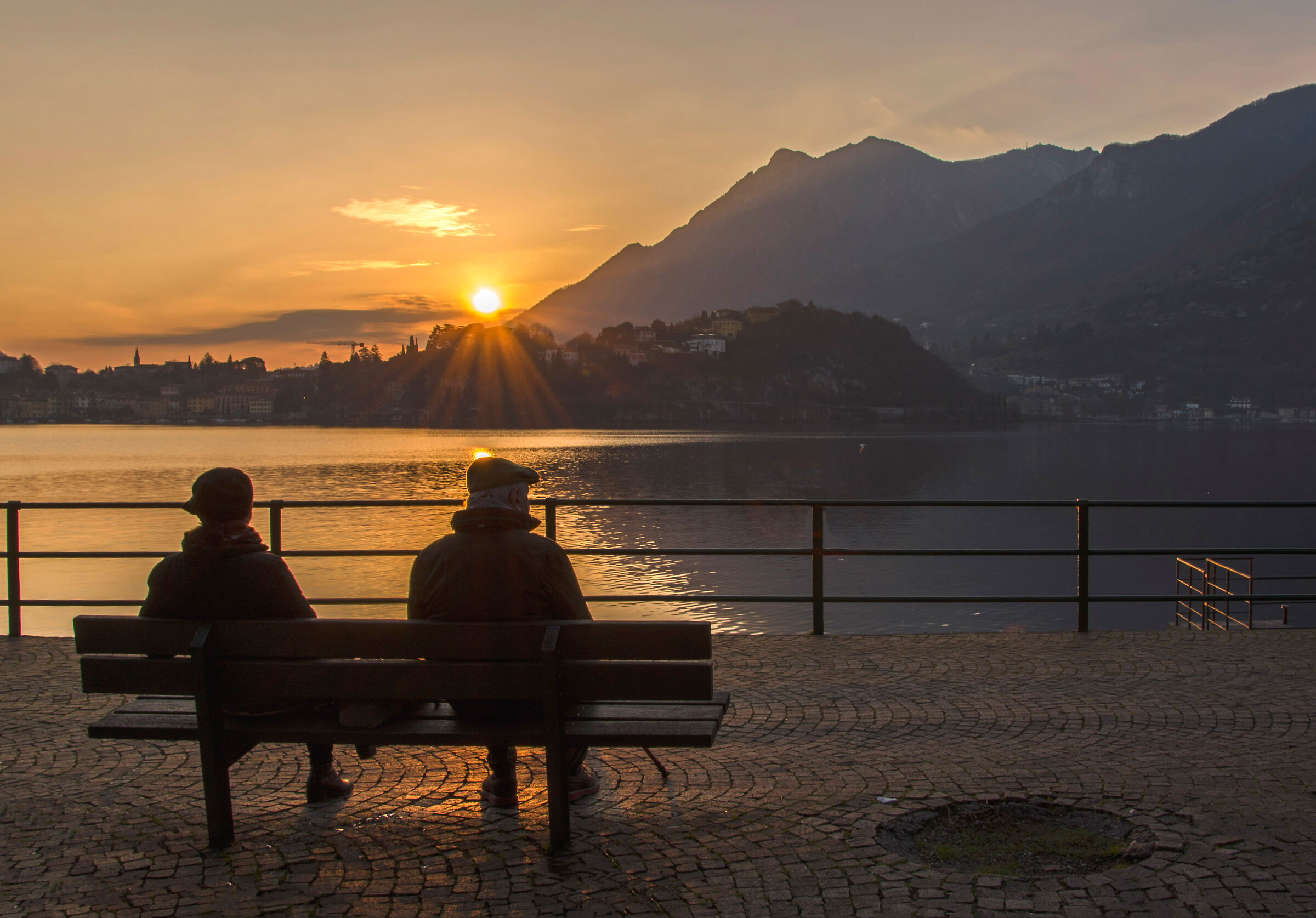 guardando il tramonto