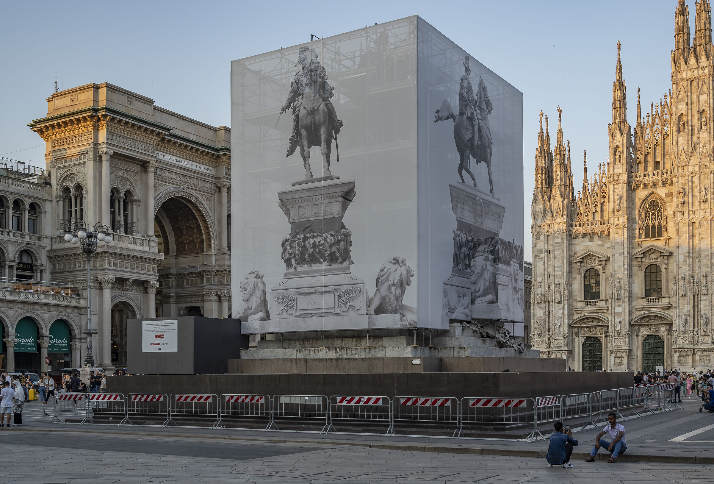 Restoration of the monument in Piazza del Duomo