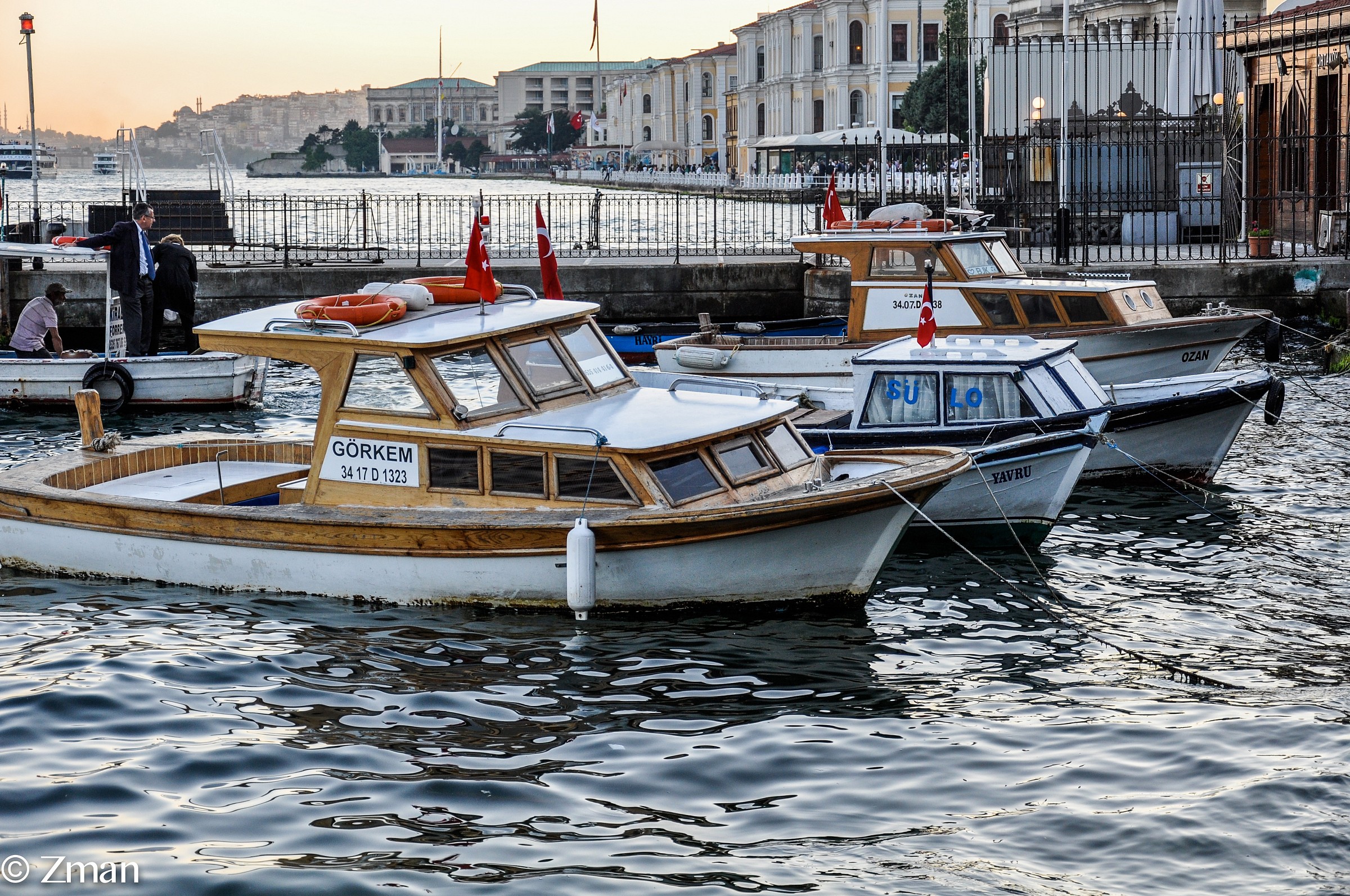Barche sul mare Bosforo