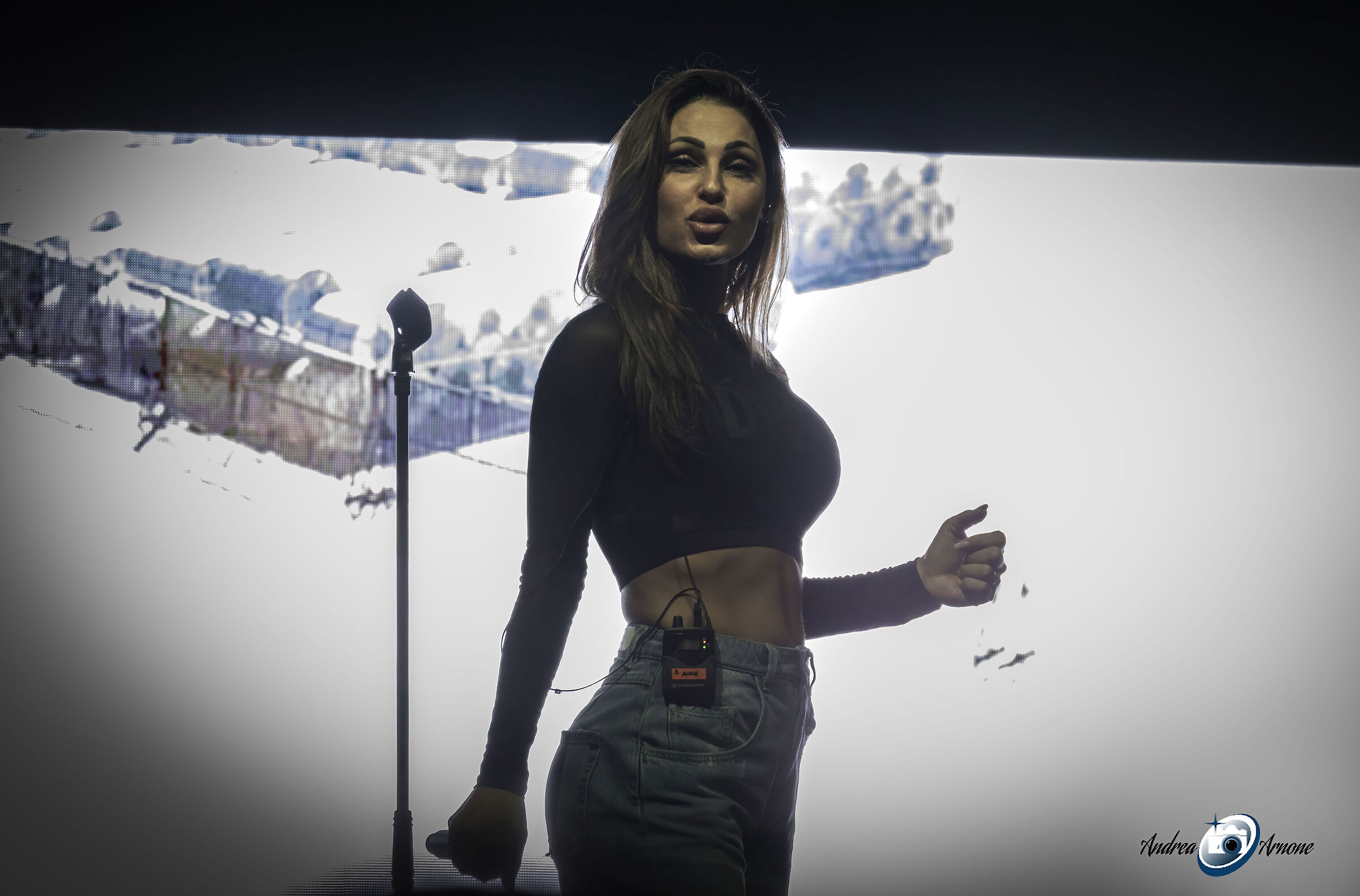 Anna Tatangelo Live