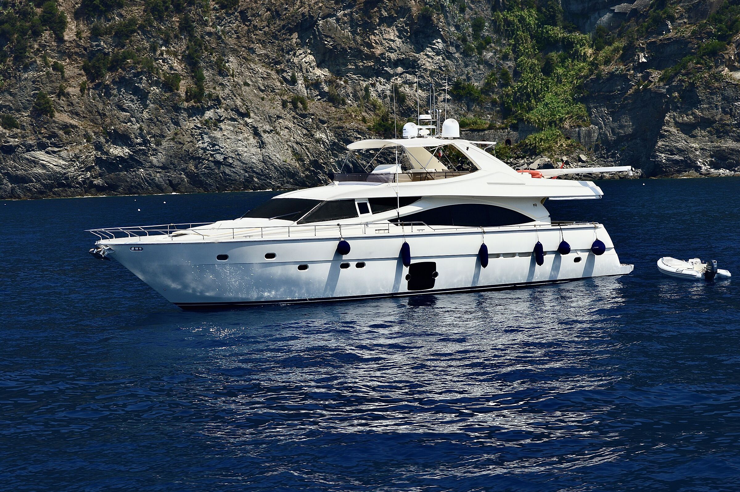 Ma new boat (the one towing)