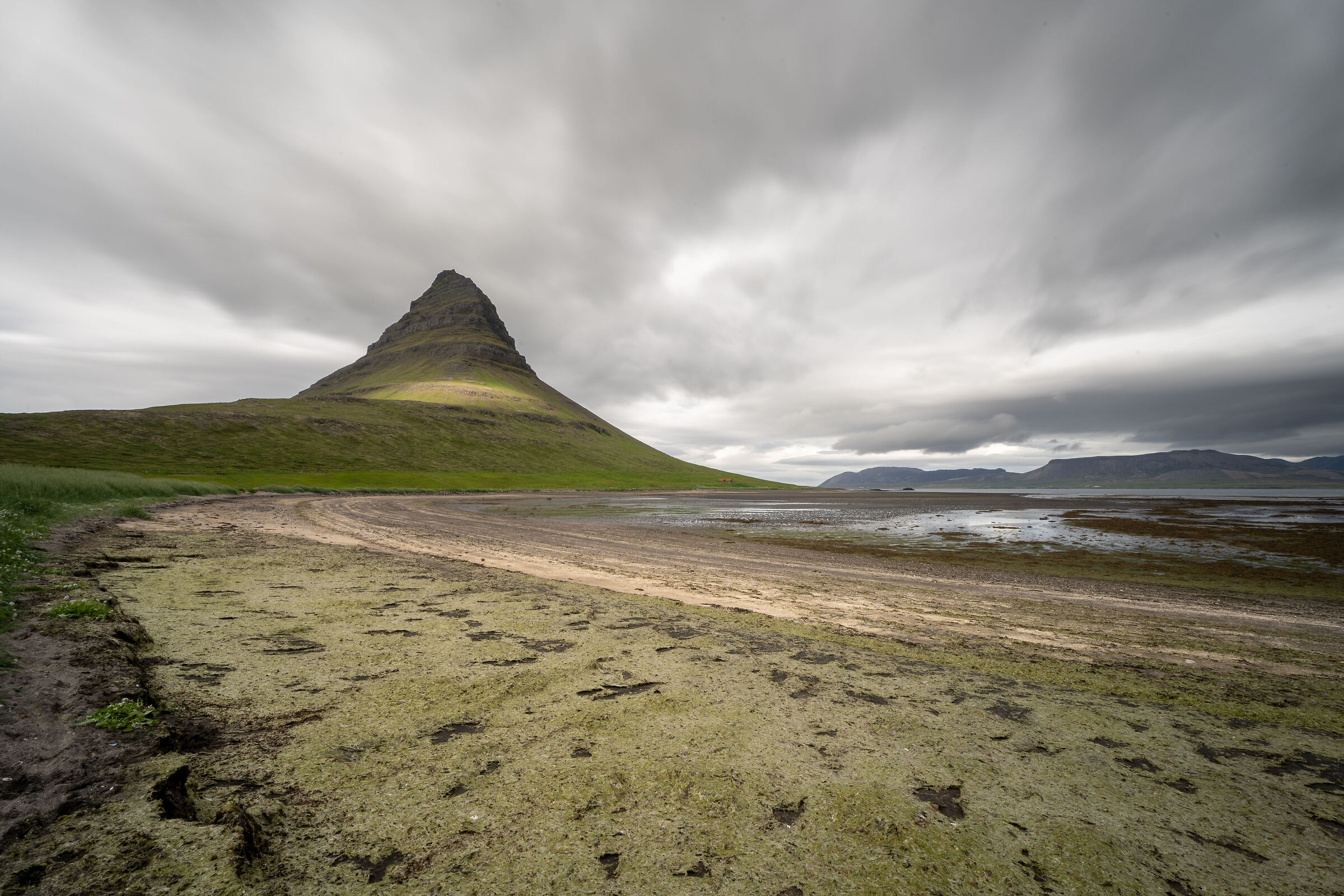 Kirkjufell Beach