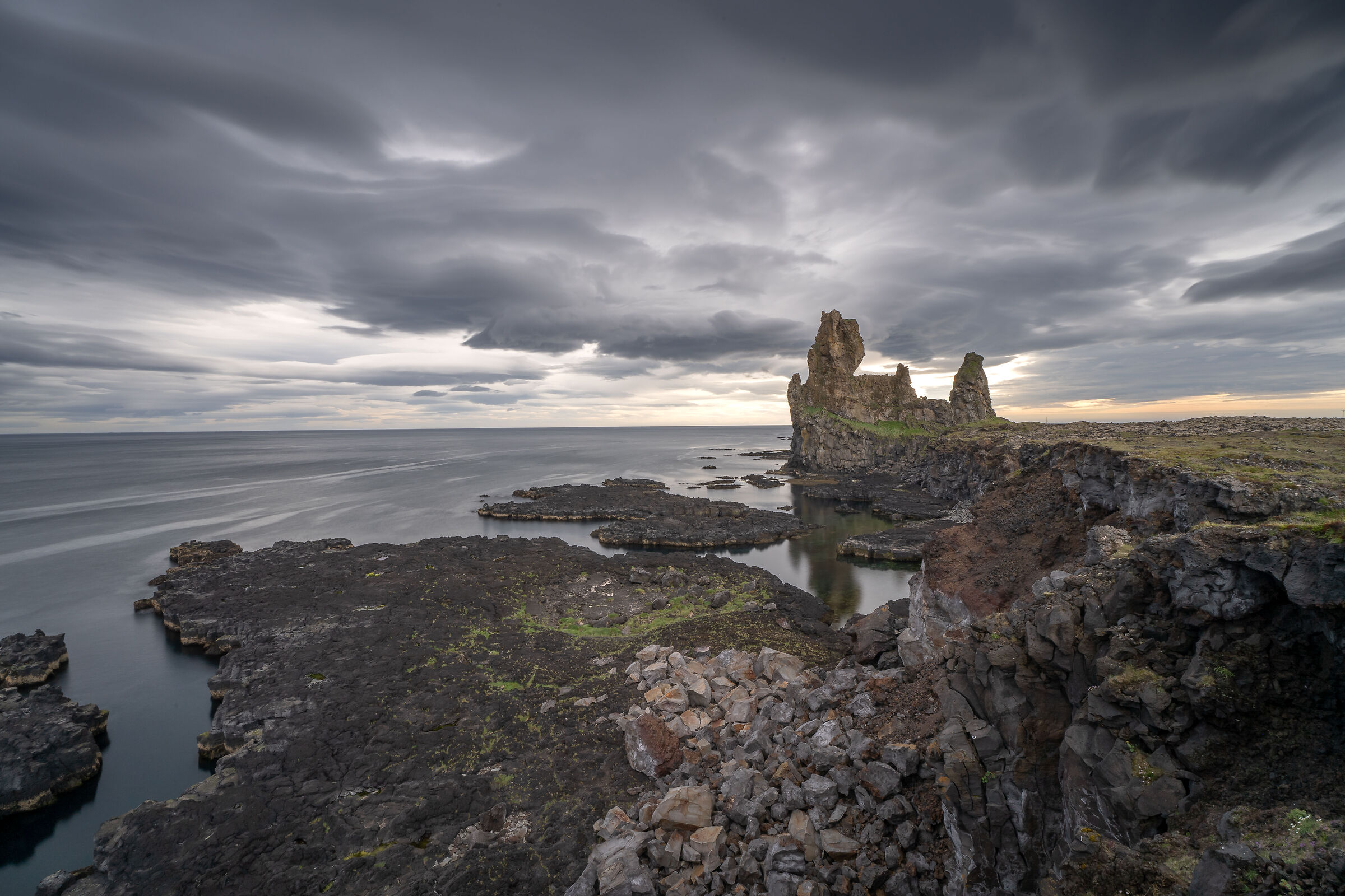 Le scogliere di Lóndrangar