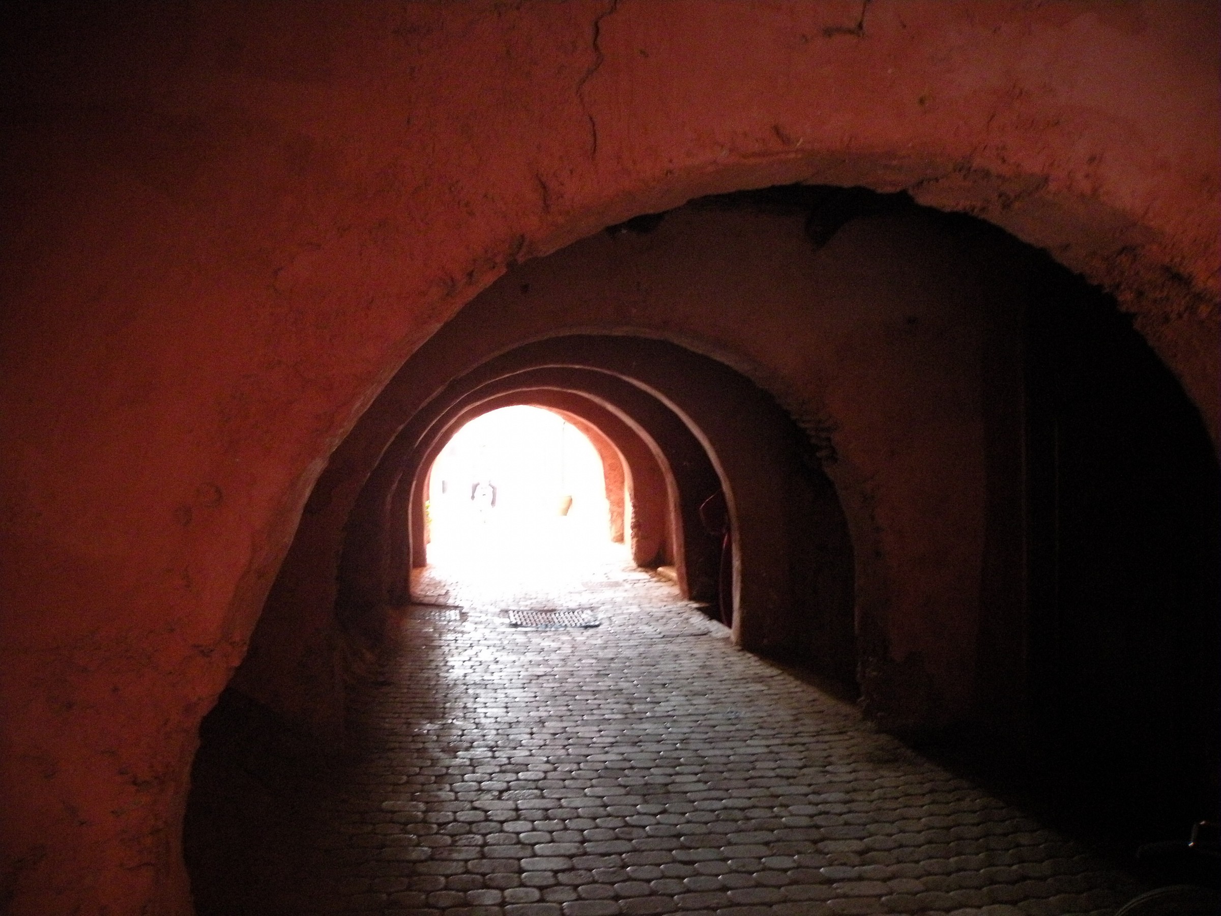 Passaggio coperto in un villaggio Berbero
