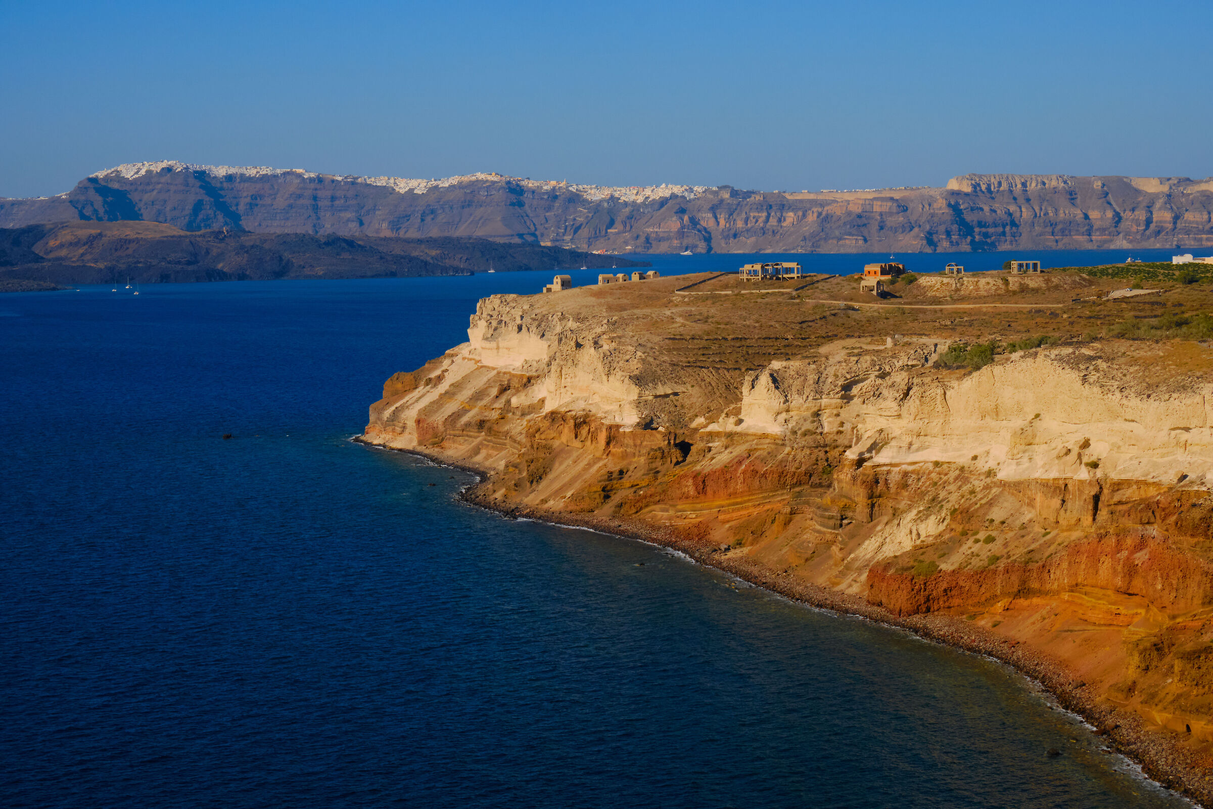 2021 Grecia: Santorini - la "caldera" vista dal fa...