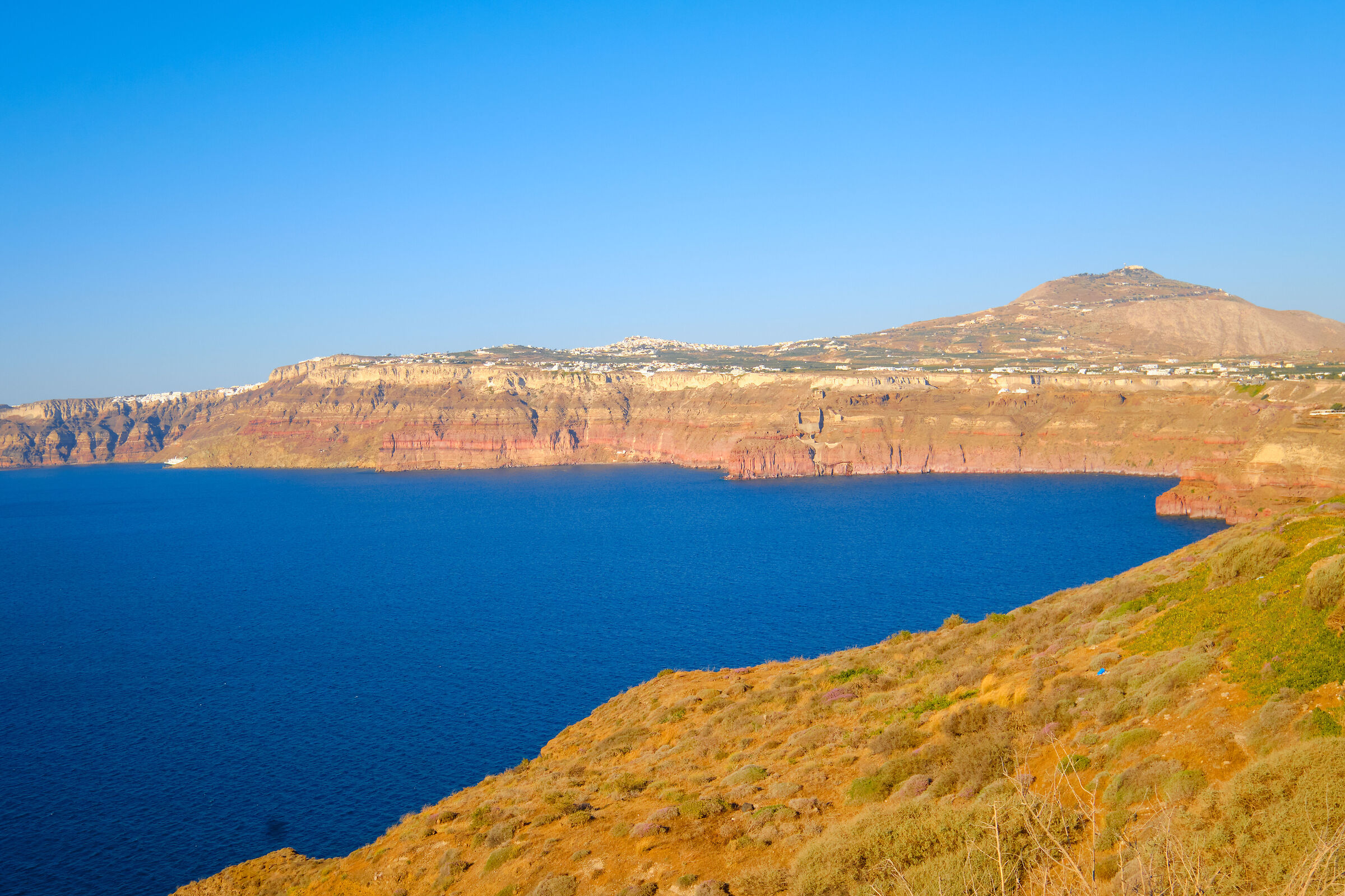 2021 Grecia: Santorini - la "caldera" vista dal fa...