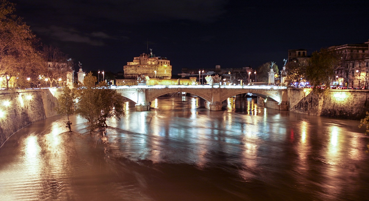 Tevere in piena