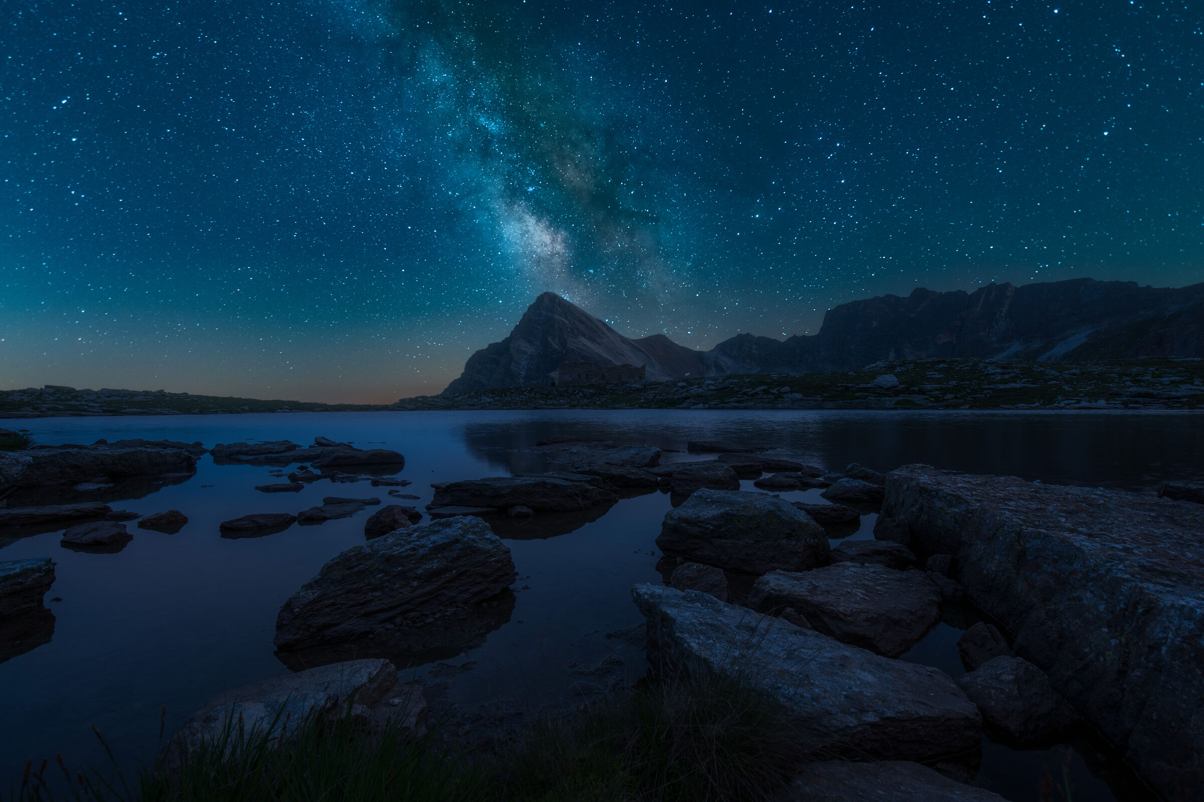 Lago Camoscere-Monte Chersogno-Via Lattea