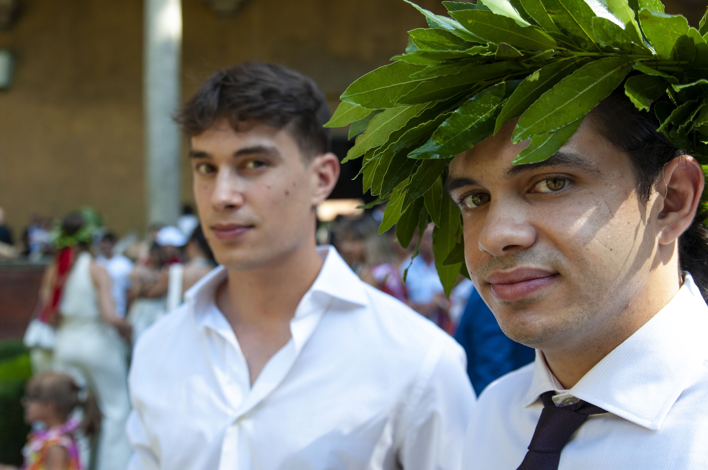 Also the second arranged with praise