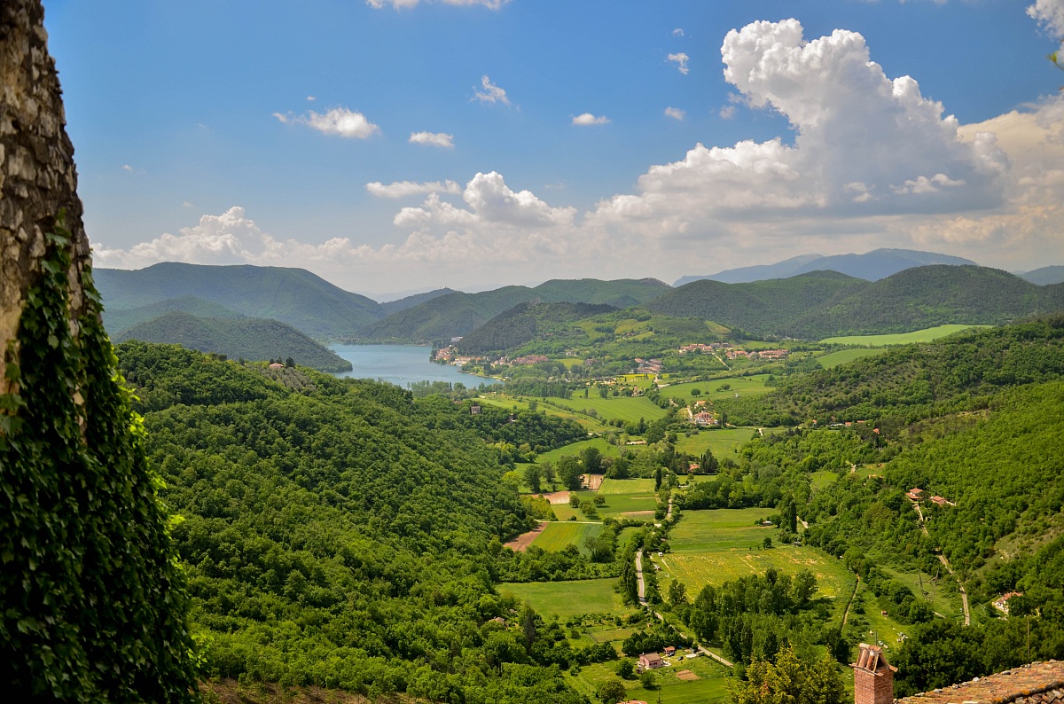 Lake Piediluco seen by Labro