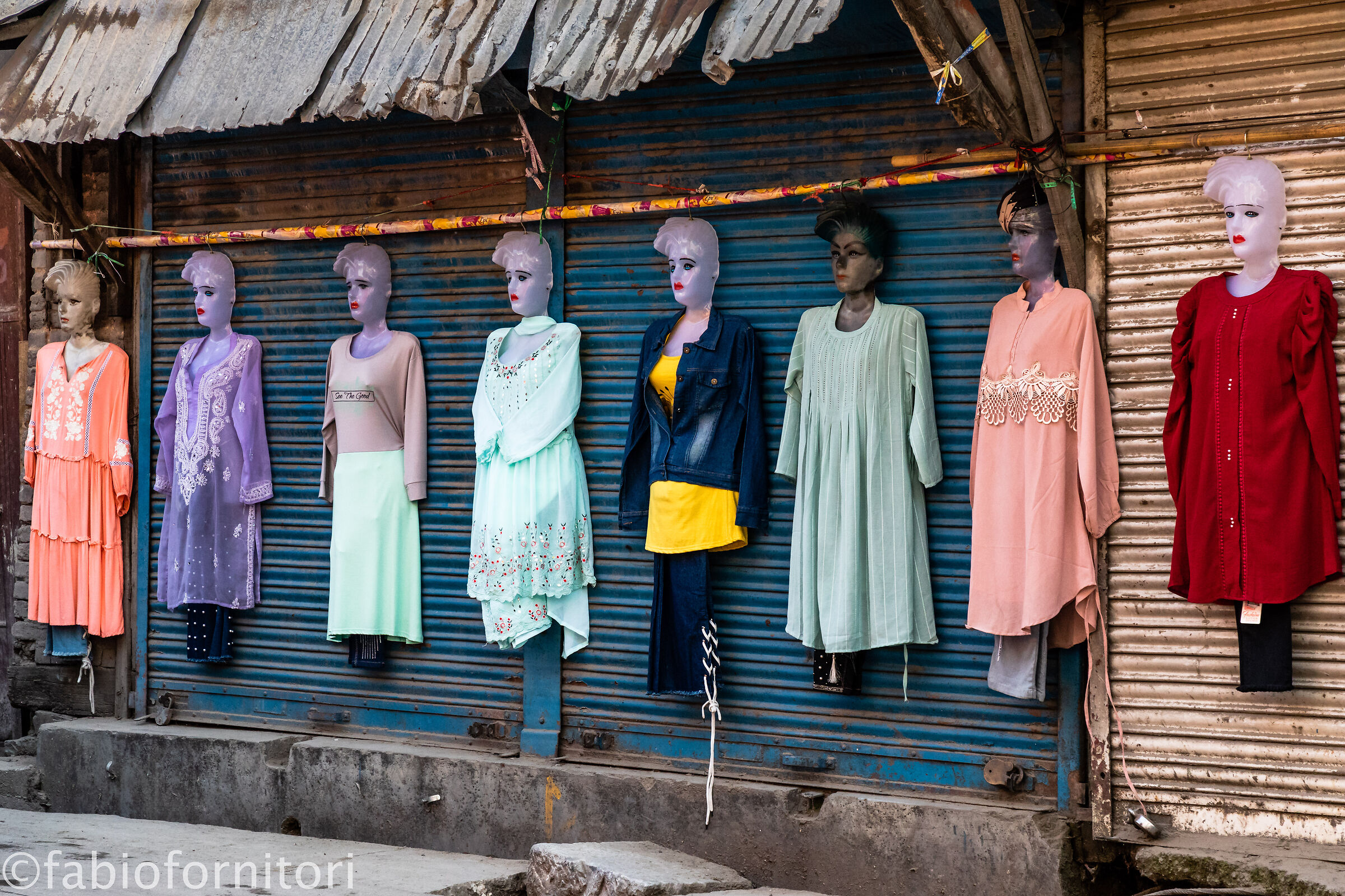 Srinagar , Old town "women" , India 2023