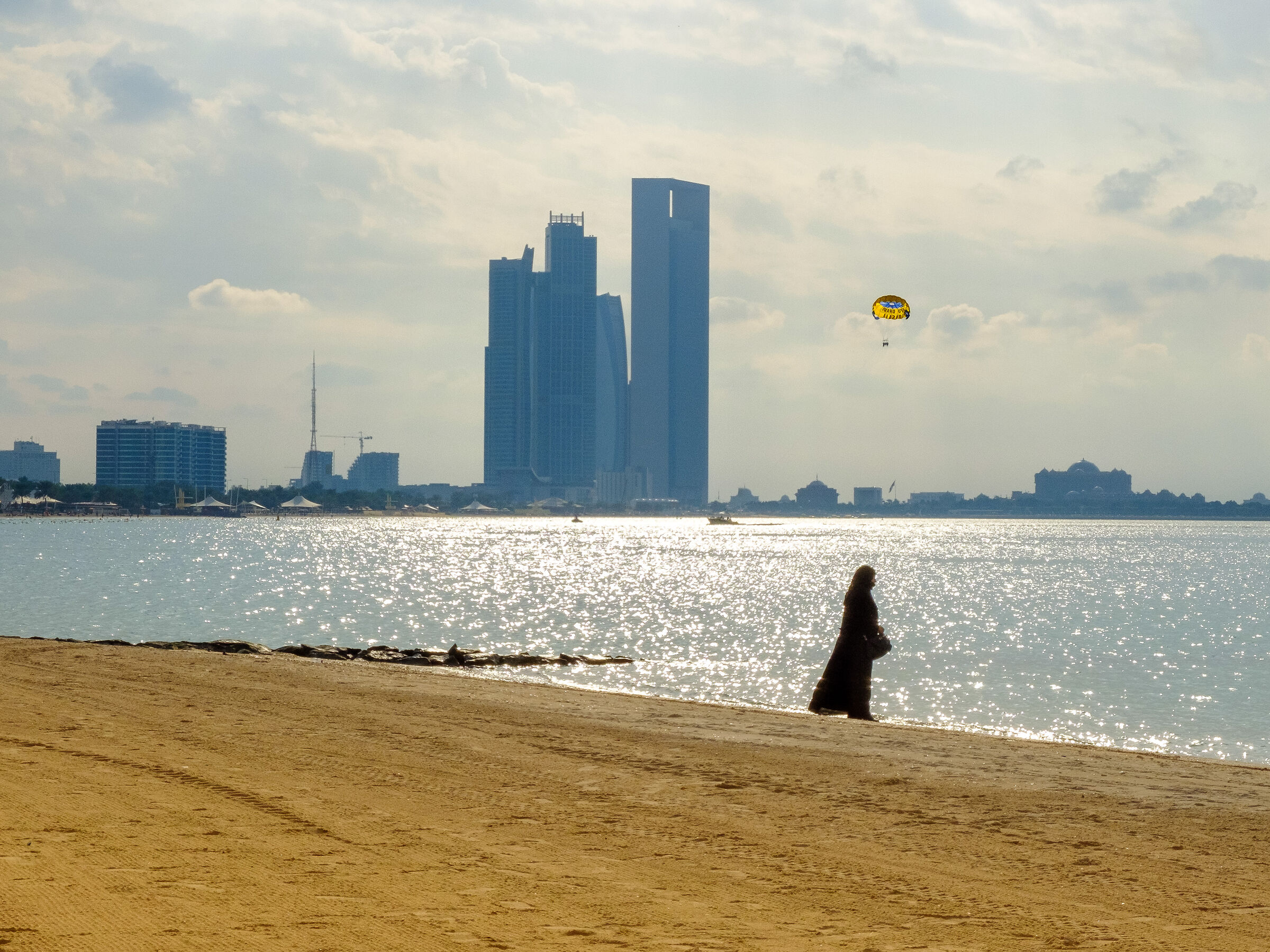 Abu Dhabi - Corniche