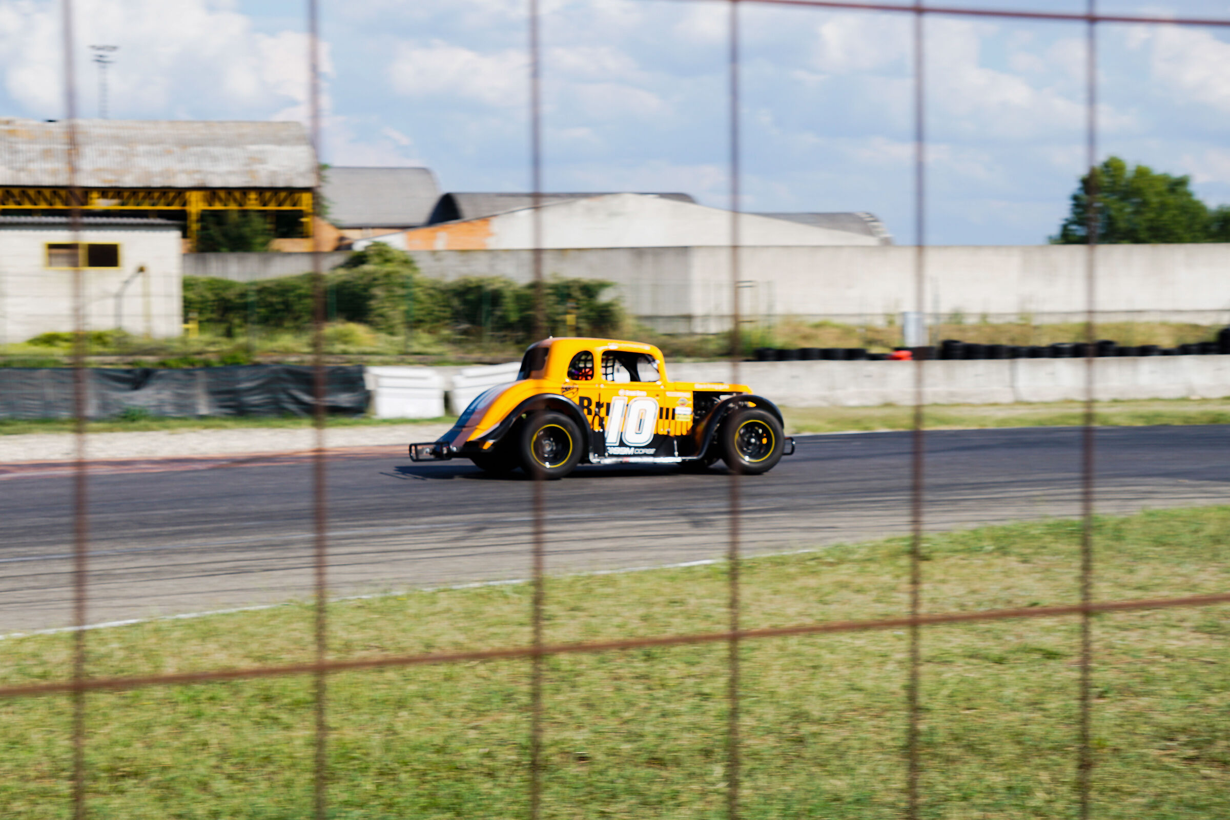 Legend Car