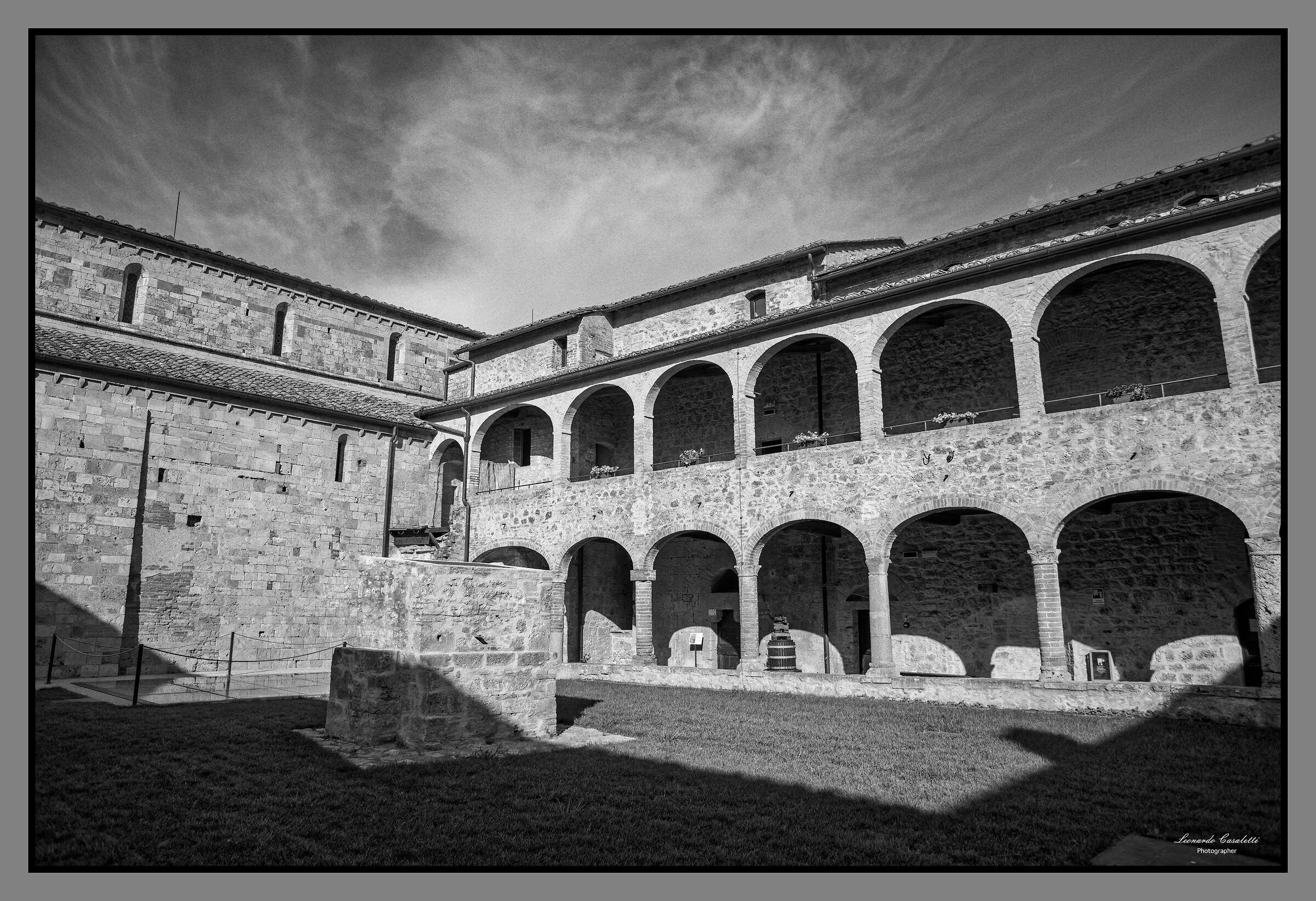 Cloister Abbadia Isola - Monteriggioni (SI)