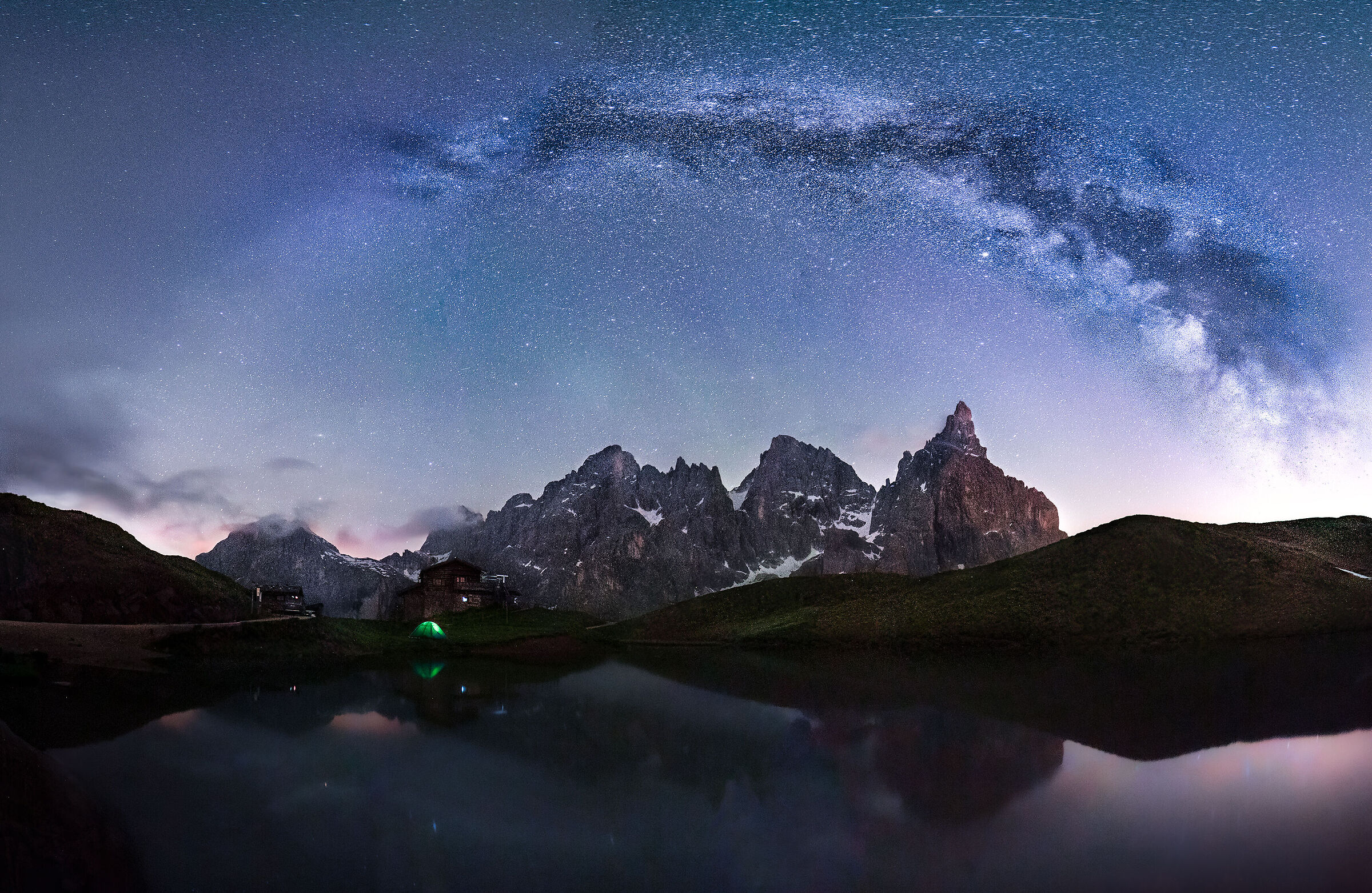 Via lattea da Passo Rolle