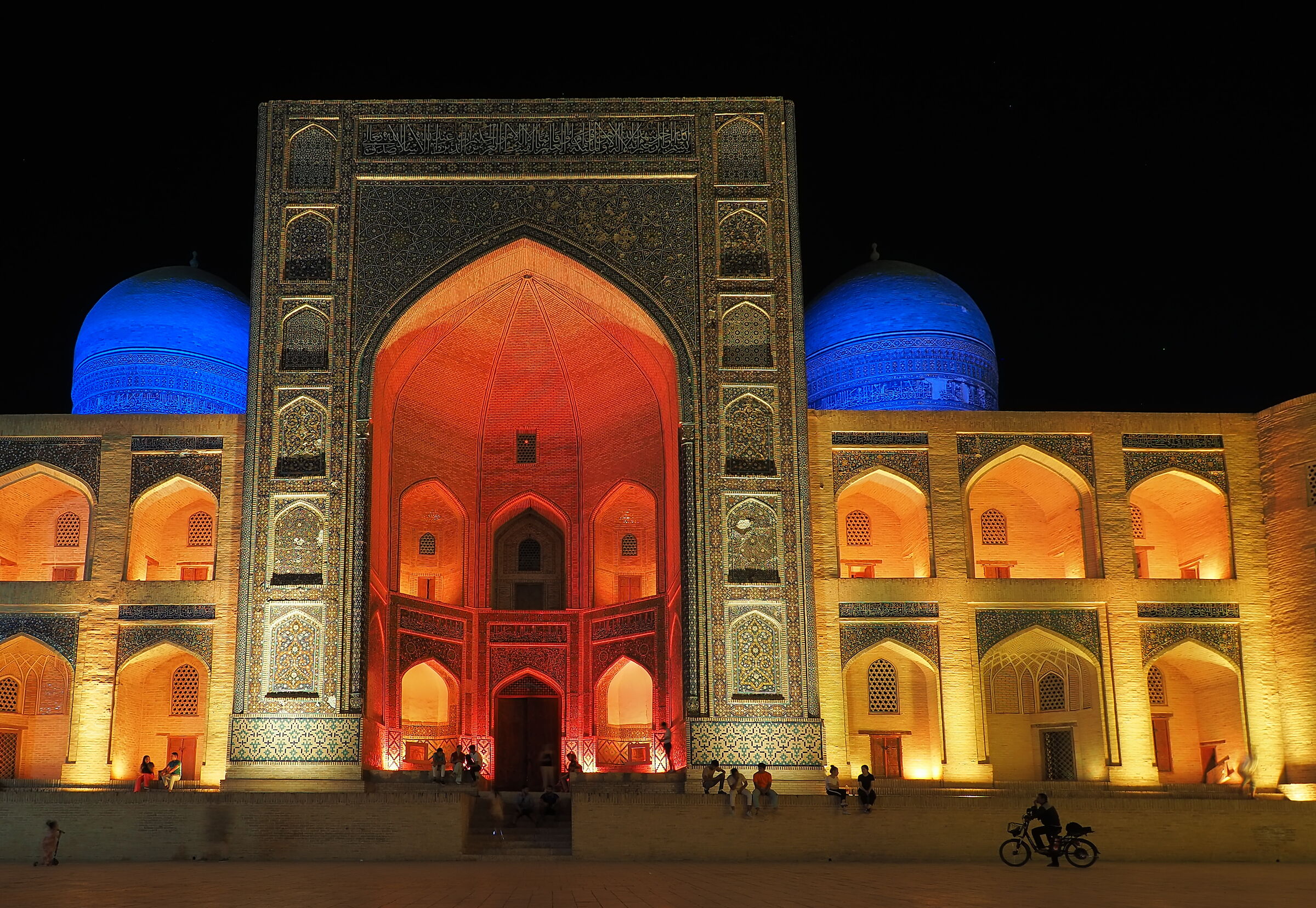 Vita semplice, due chiacchere e un giro in motorino
