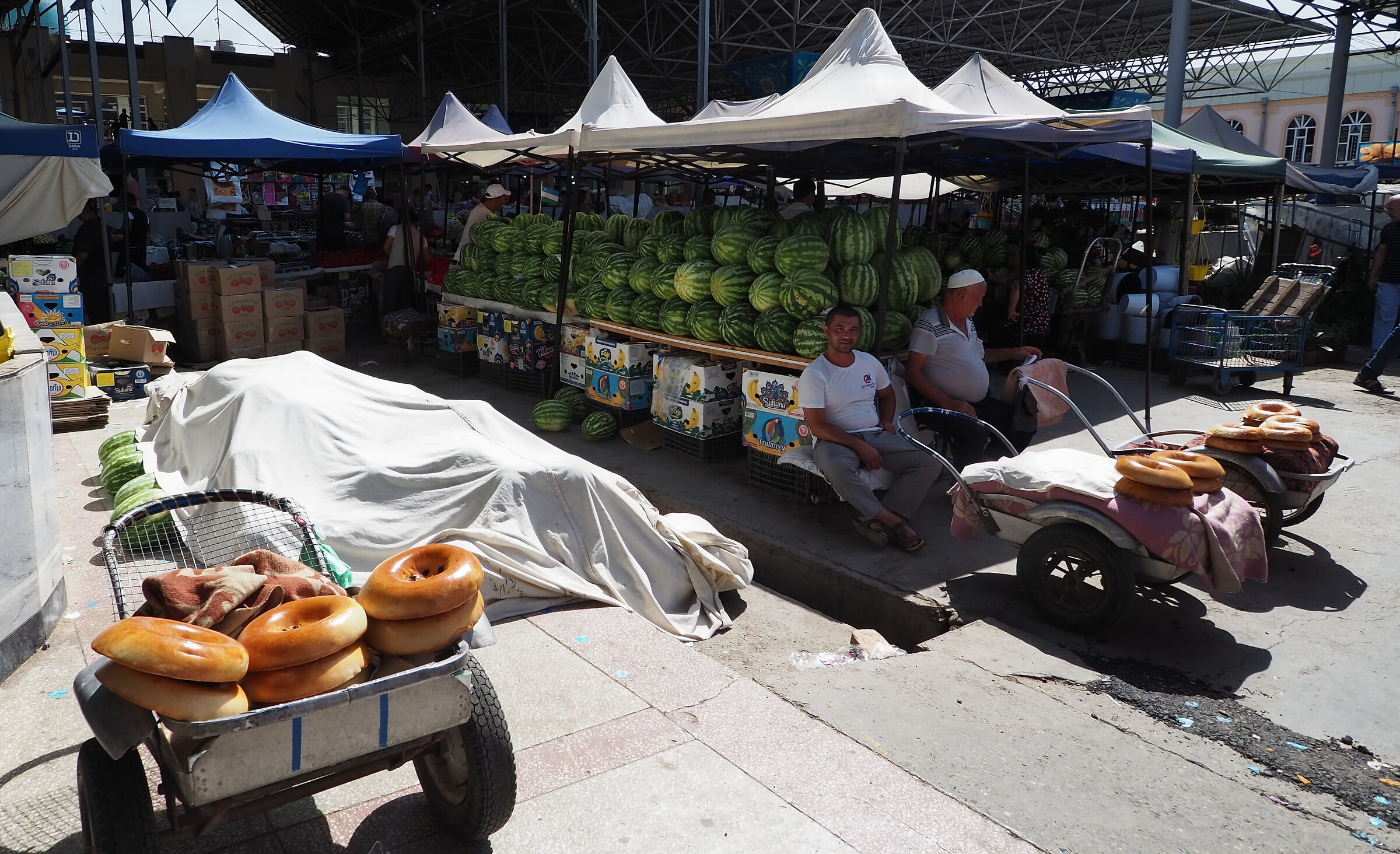 Vendiamo pane e angurie