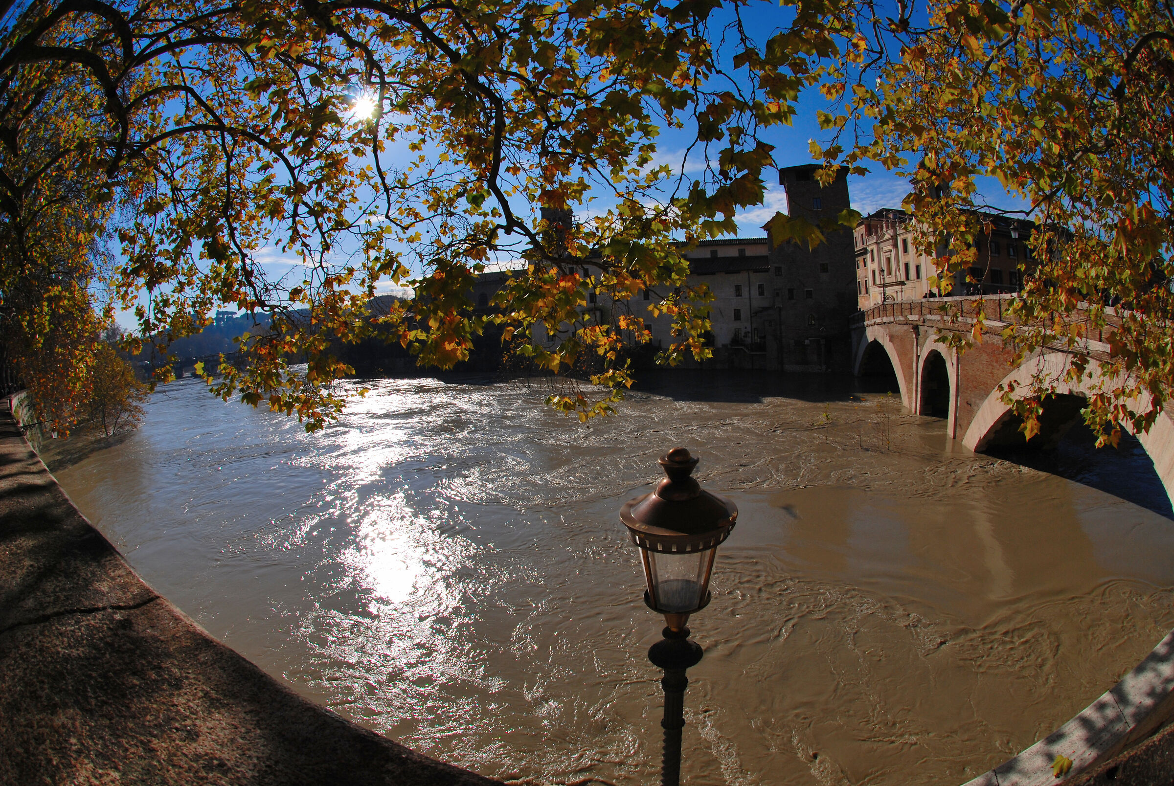 Il Tevere minaccioso
