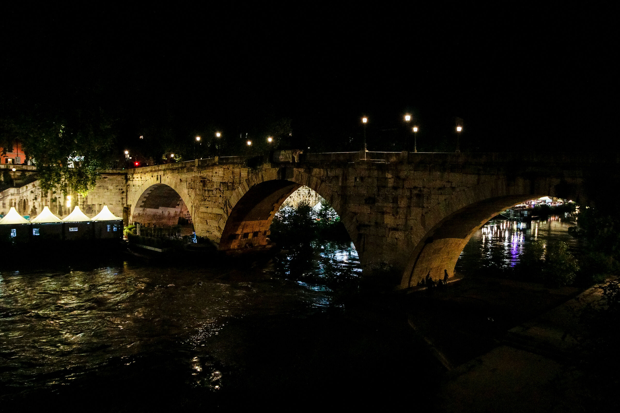 Isola Tiberina Roma - Ponte sul Tevere