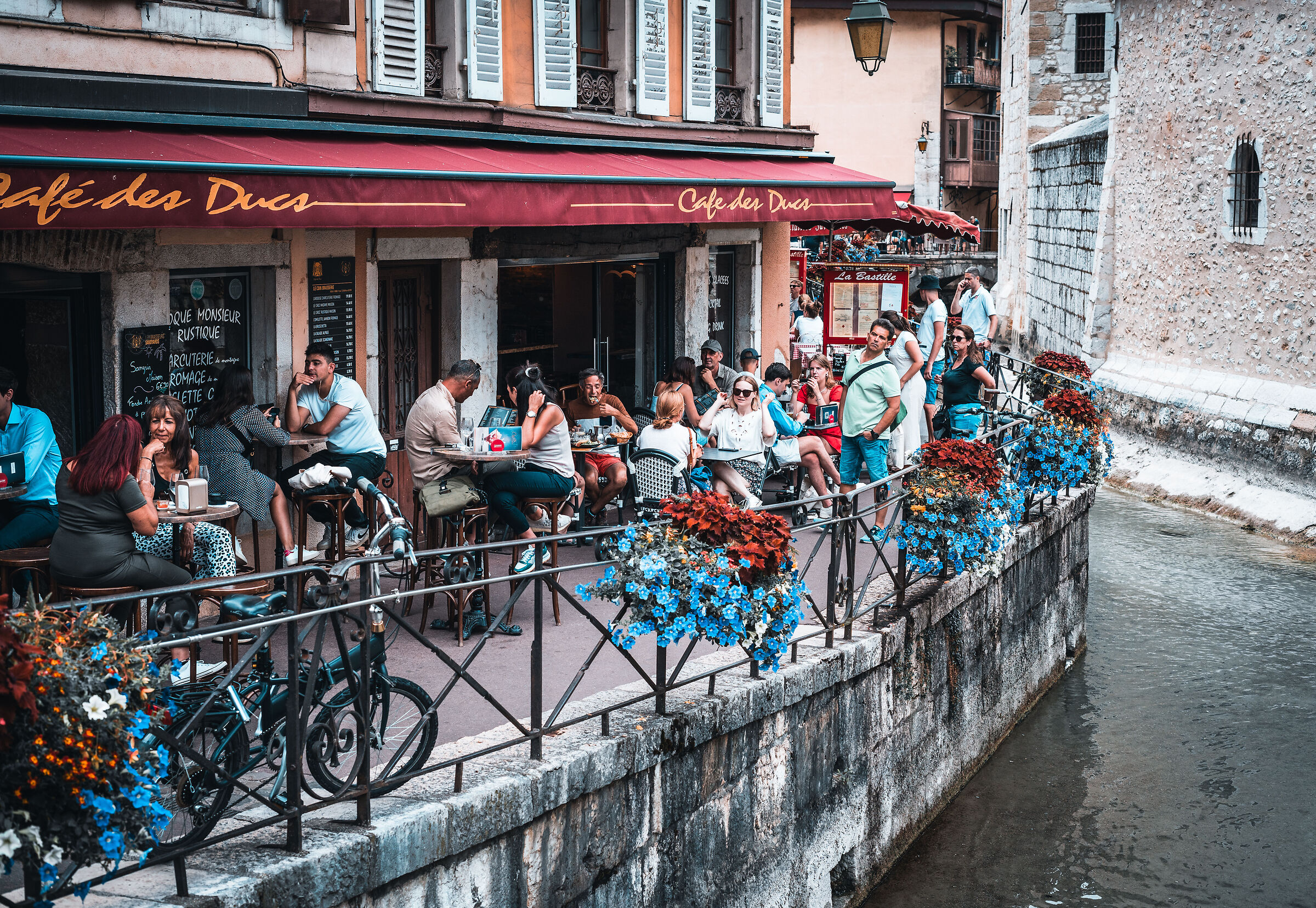 Restaurants & Bars in Annecy