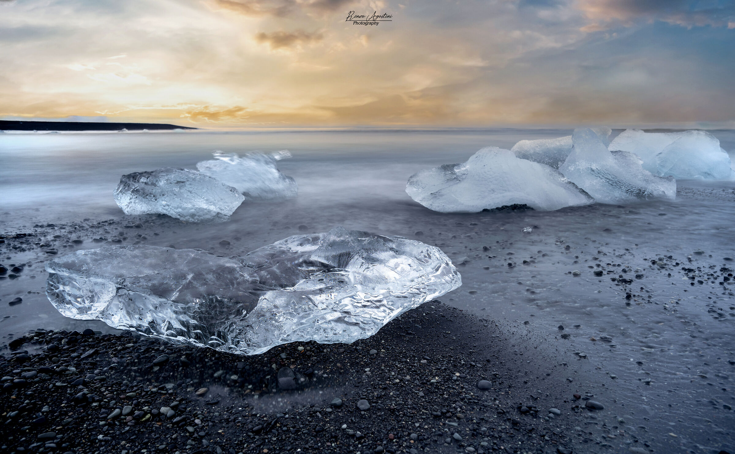 Islanda -Alba alla spiaggia dei diamanti.