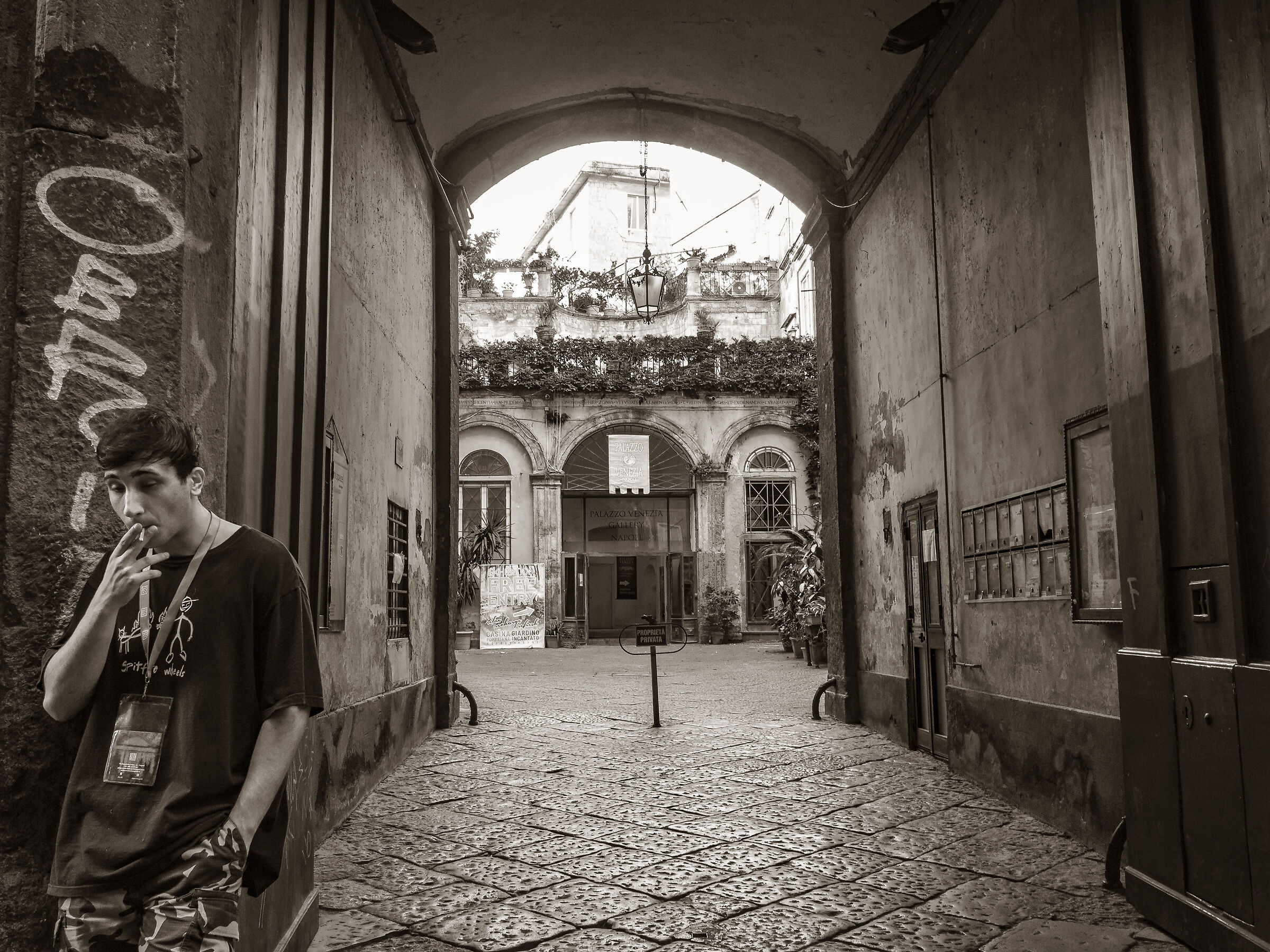 Palazzo Venezia, Naples