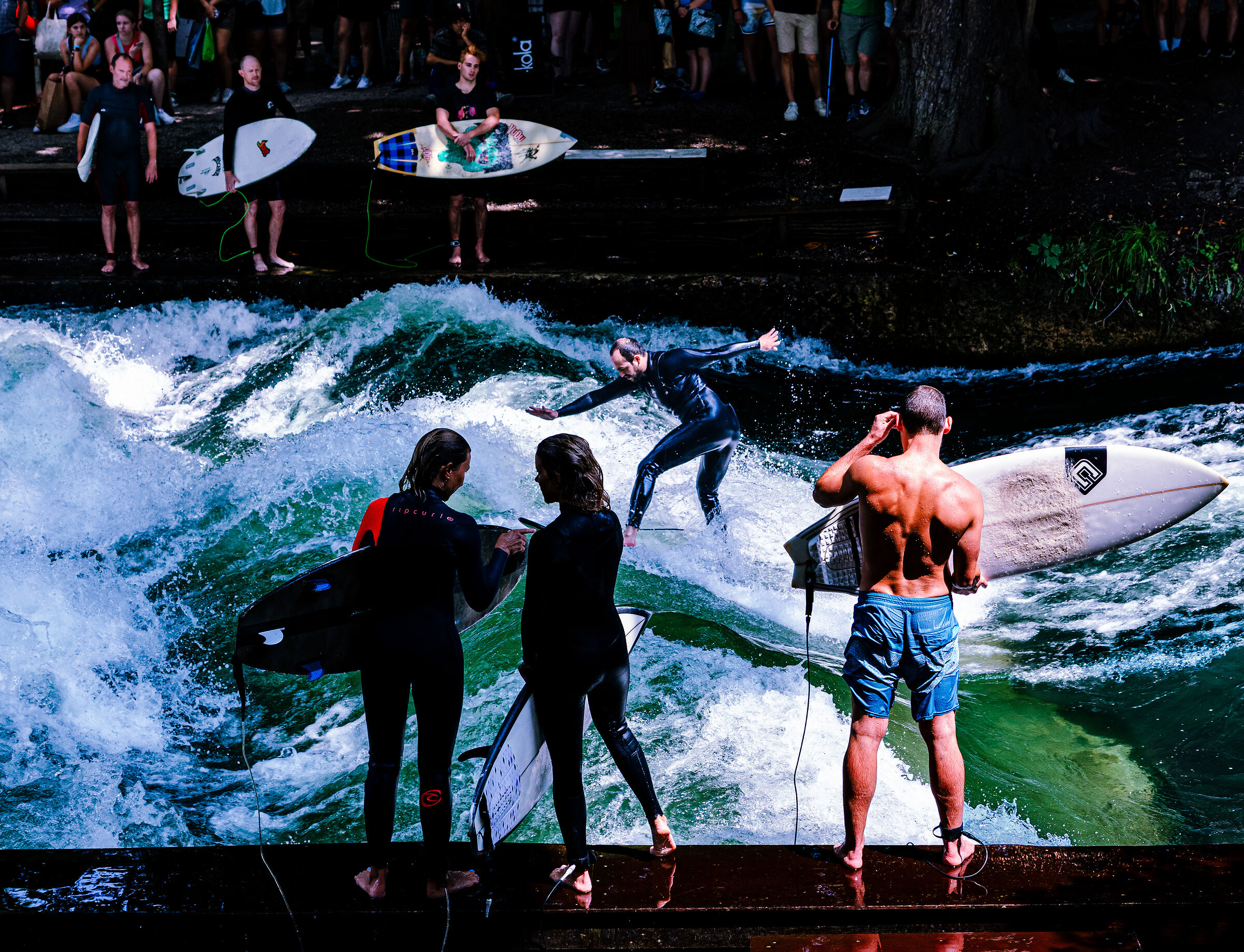 Surfando sull'Eisbachwelle 1