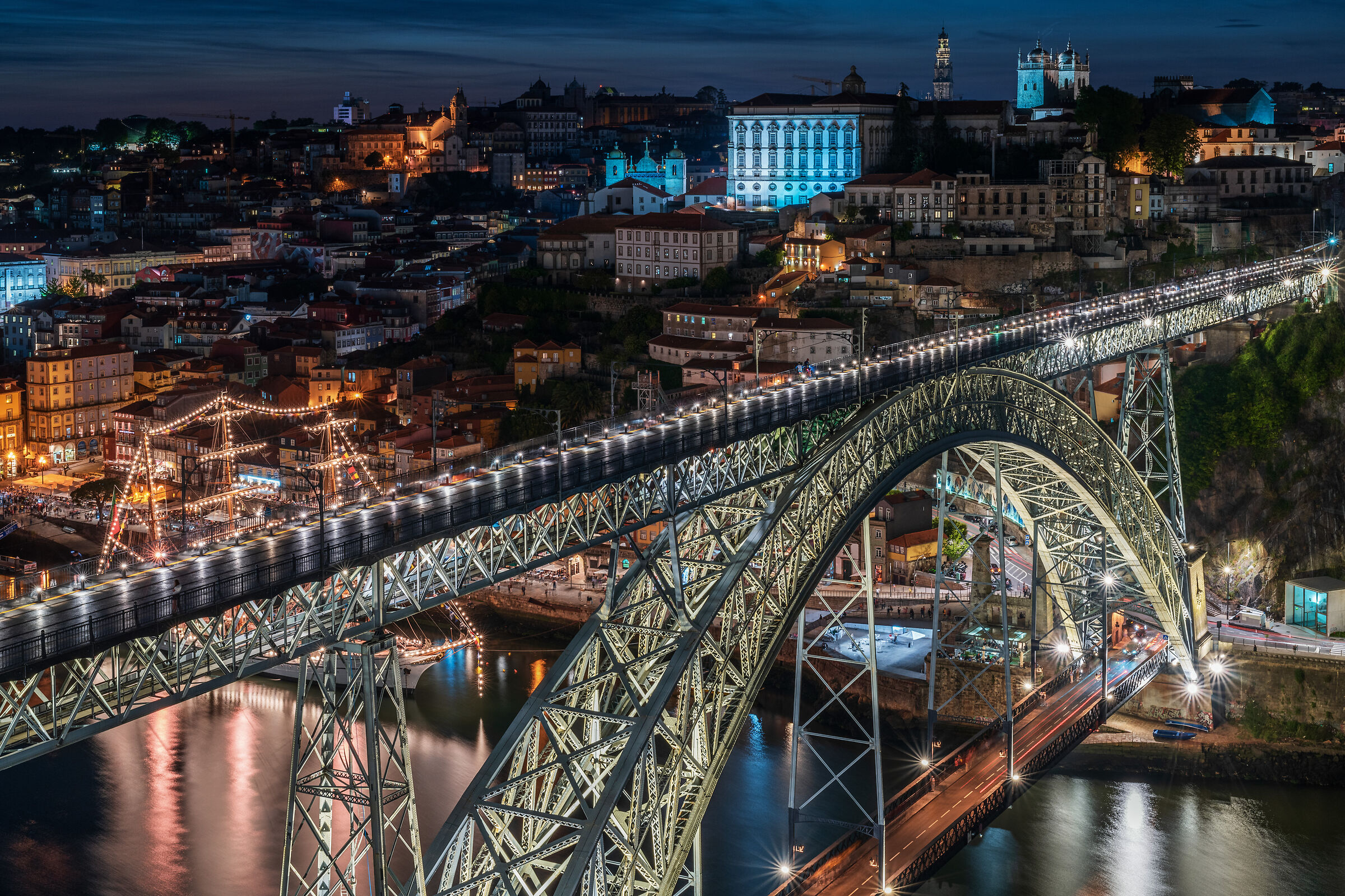 Porto by night