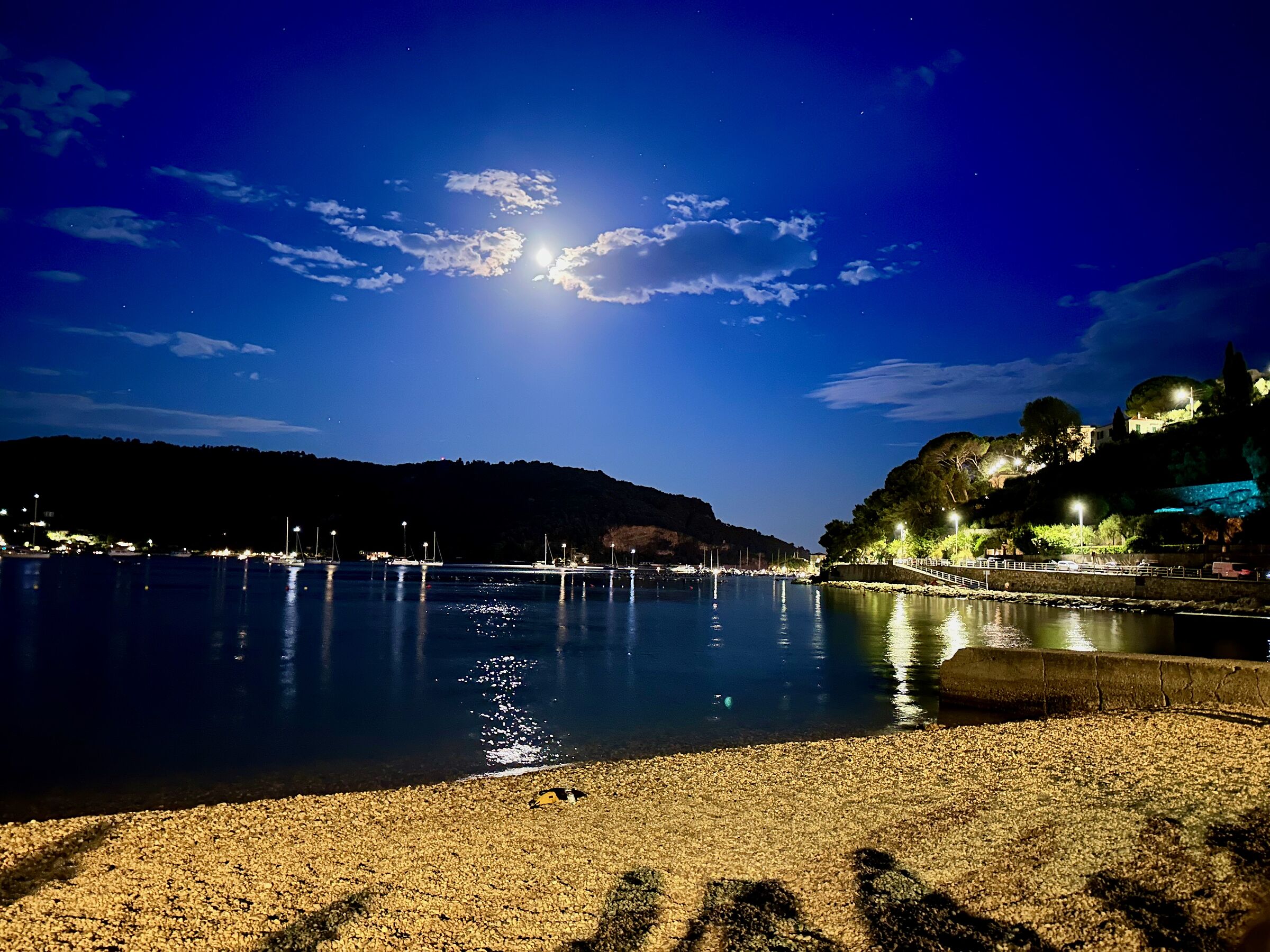 Palmaria by night