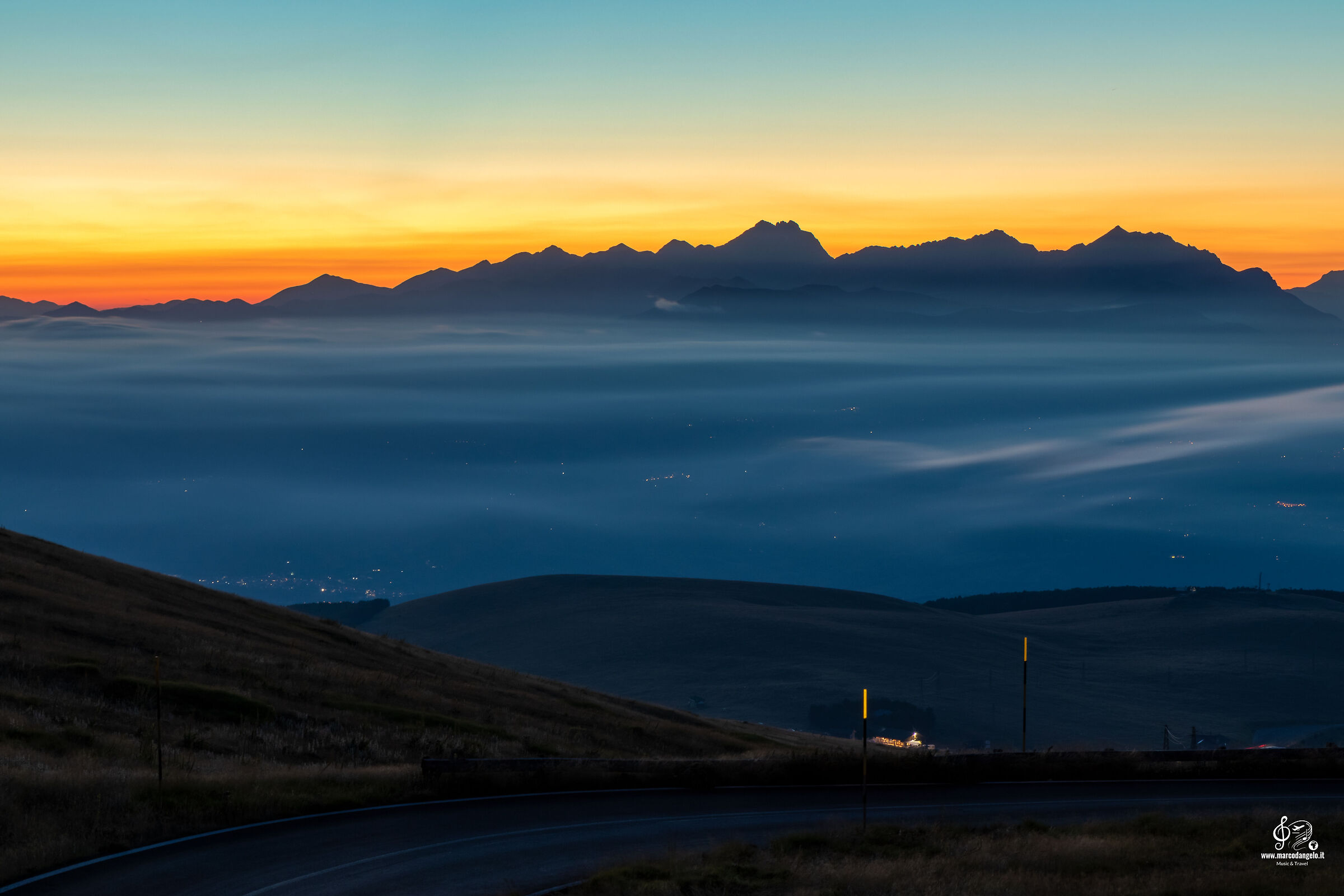 Sunset from the Maiella towards the Gran Sasso
