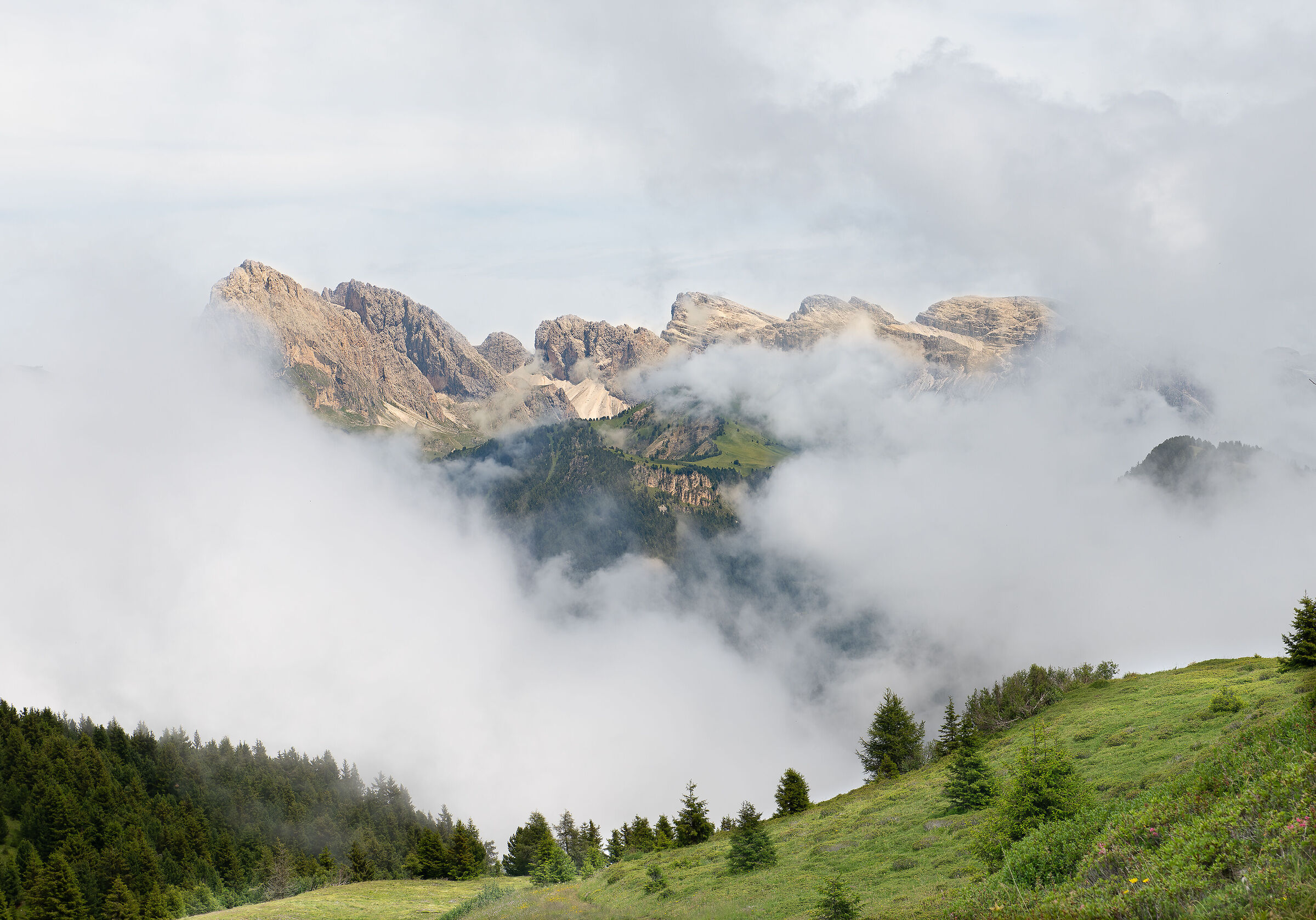 Fog between the Odle