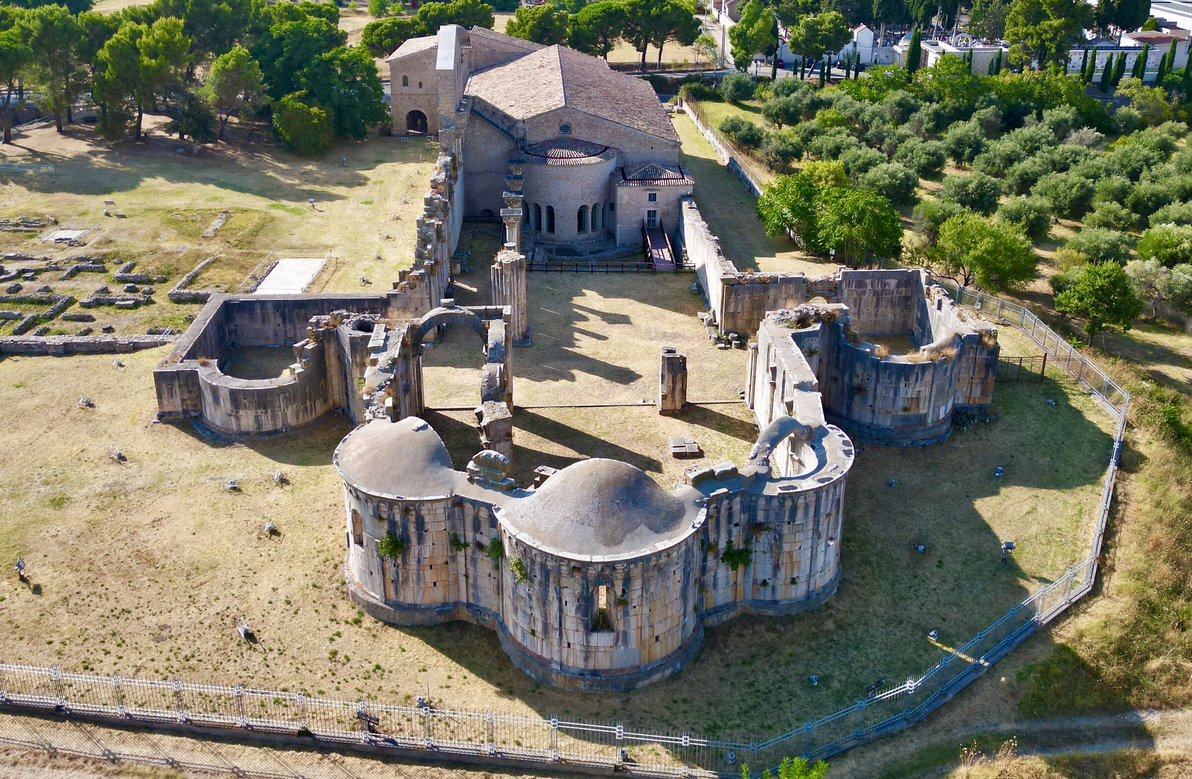 Abbazia incompiuta di Venosa