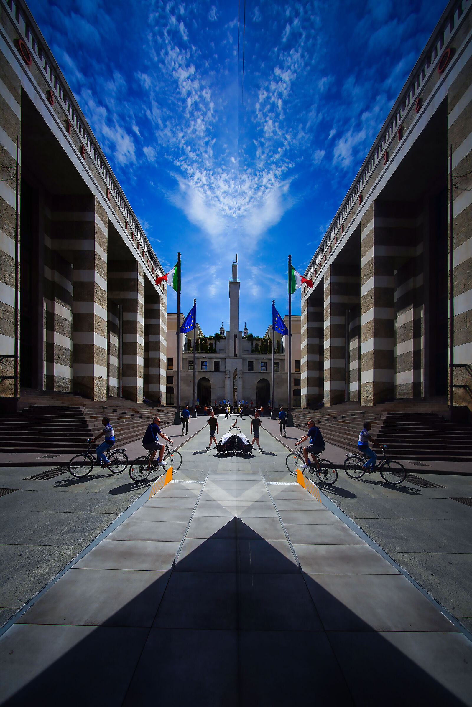 Piazza Vittoria in the mirror, color version.
