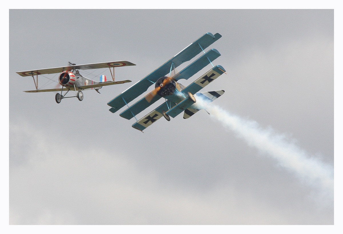 Nievpotr 17 scout in combattimento con fokker DR1 tripl