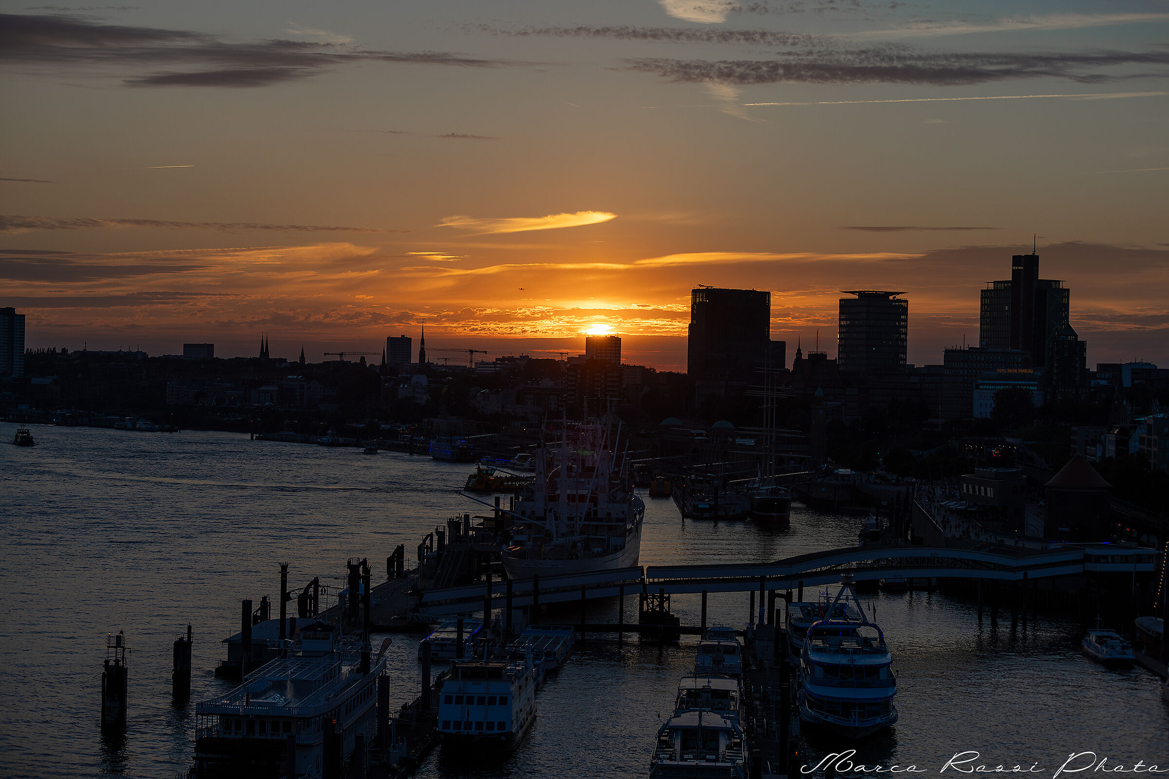 amburgo elbphilharmonie terrazza tramonto