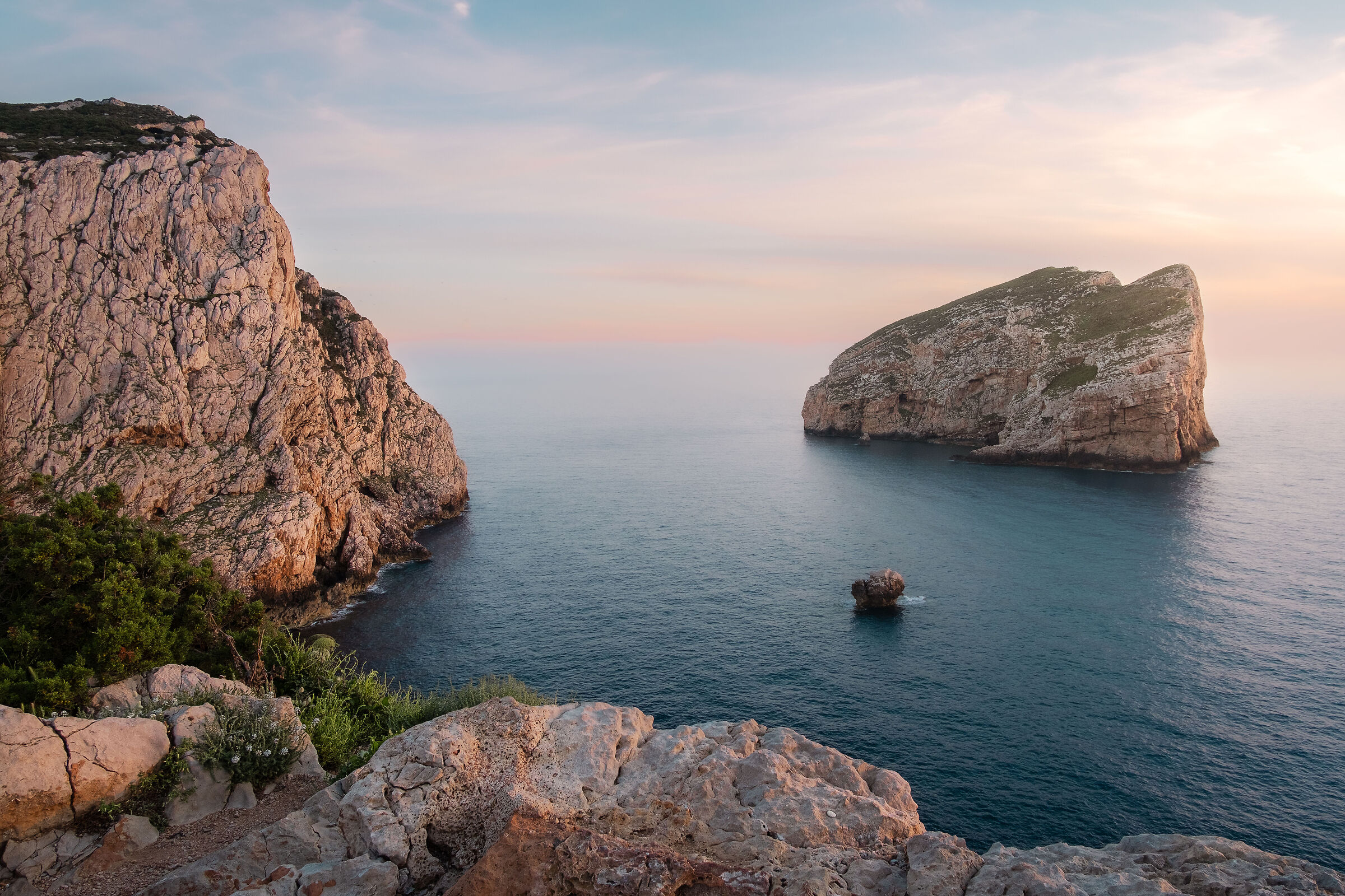 Le isole sono sempre al confine con il mondo