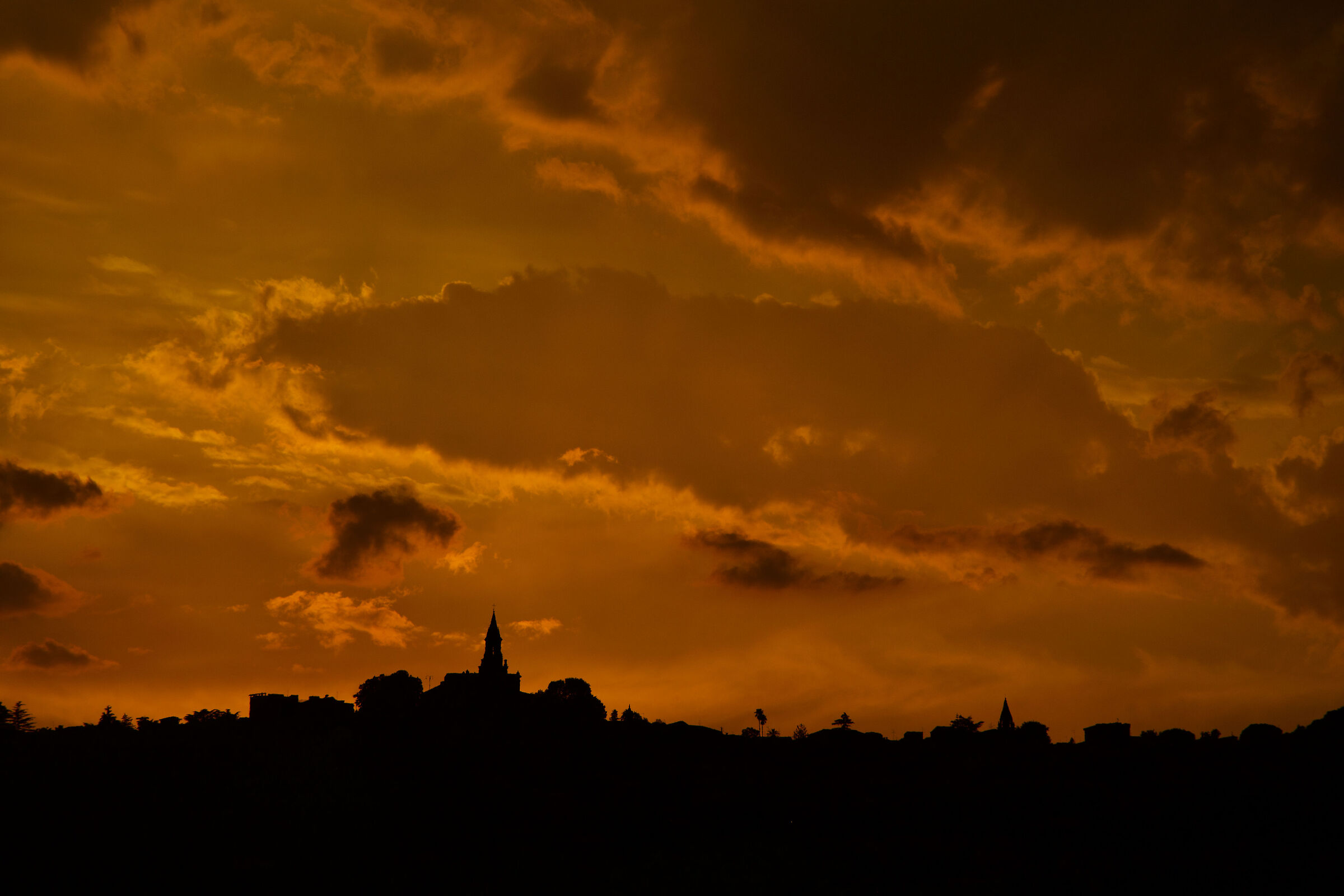 Tramonto dopo la prima pioggia d'agosto