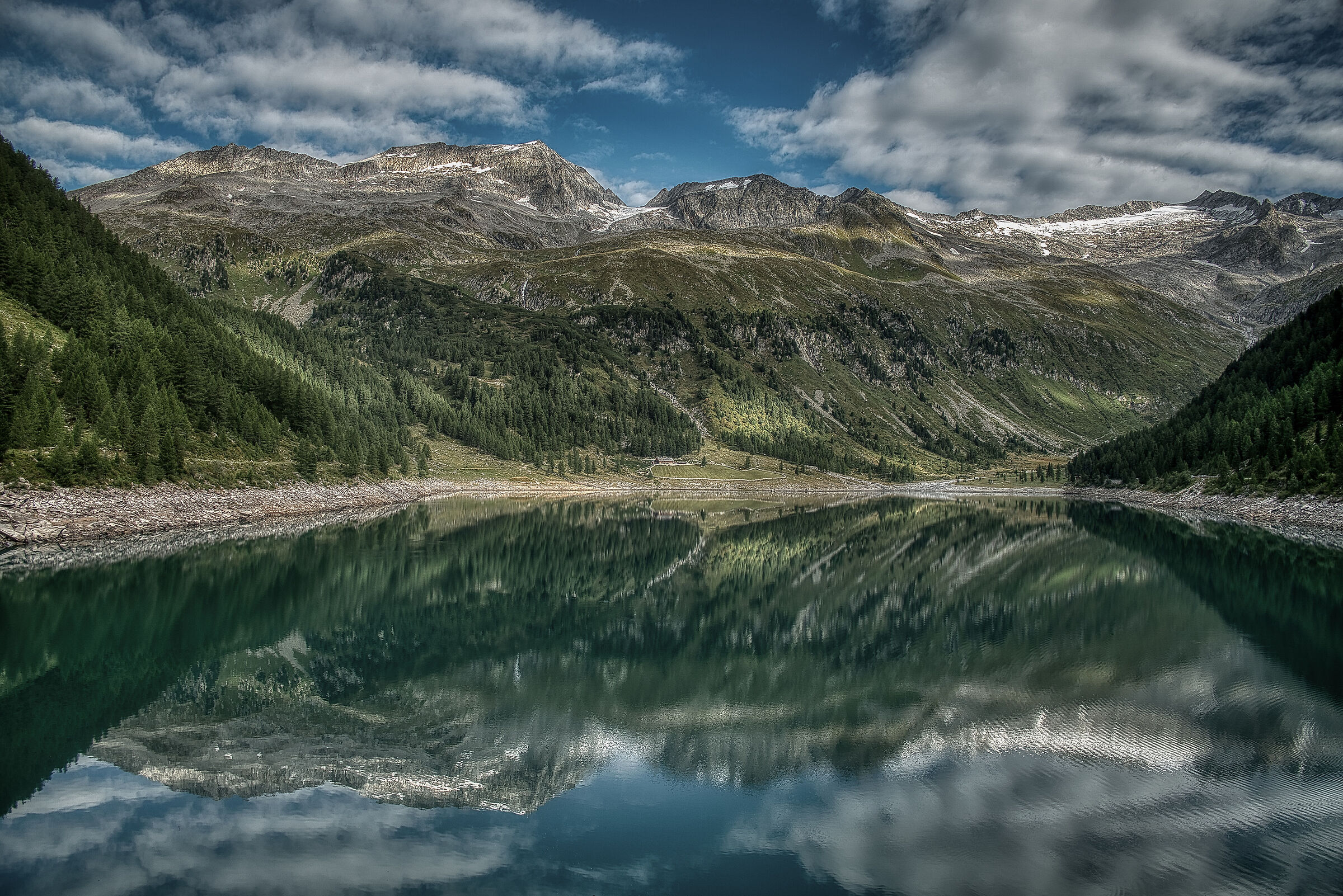 Lake Neves