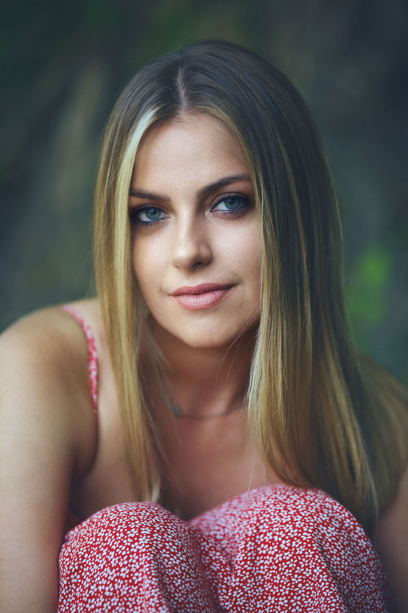 Chiara - So deep that nothing is the sea...