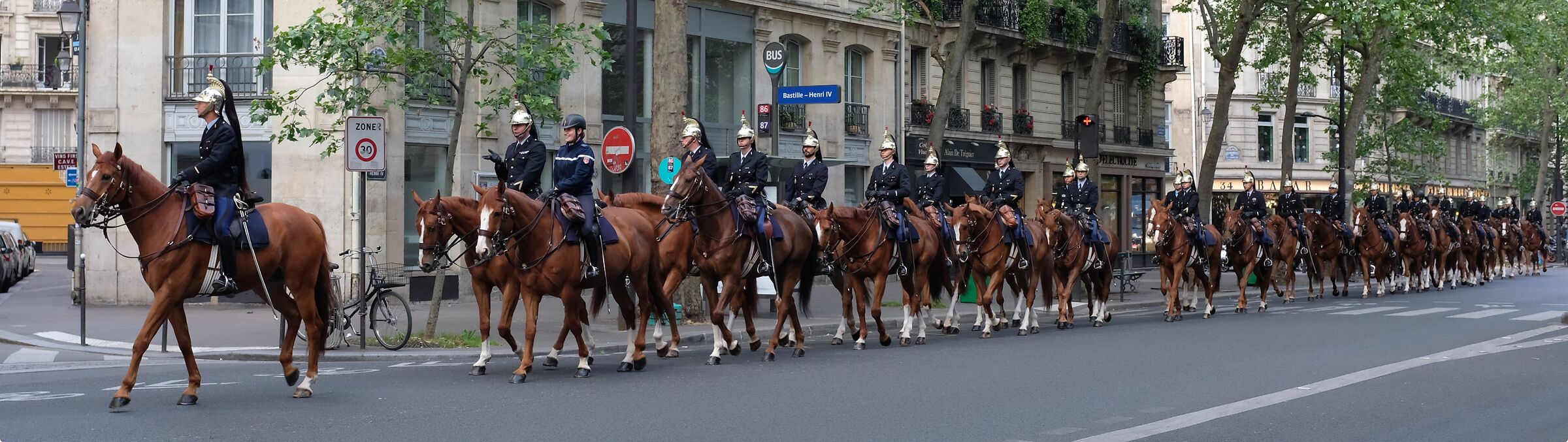 Garde républicaine - escadrons de marche