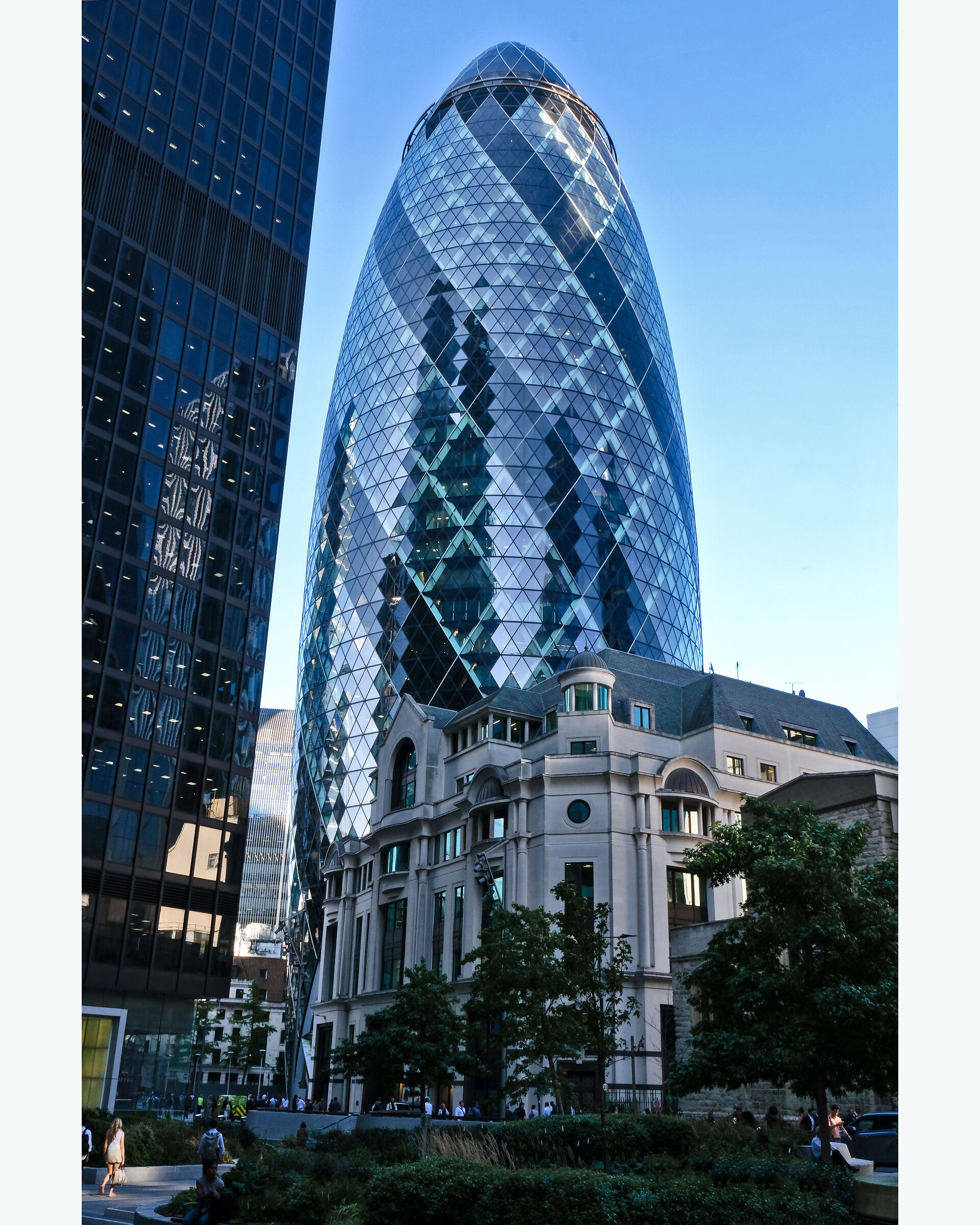 _30 St Mary Axe__The Gherkin