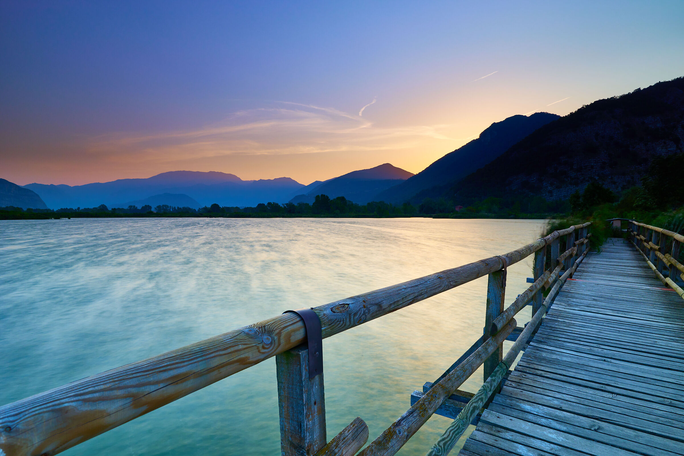 Sunrise at the peat bogs of the Sebino