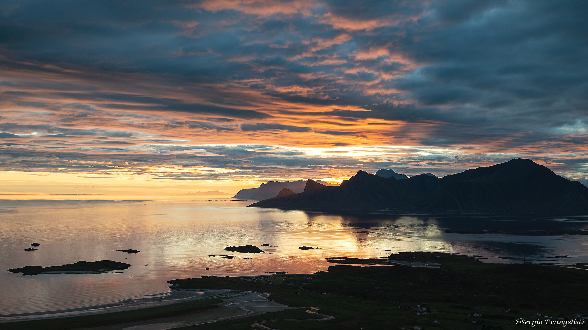 Sunrise in Lofoten