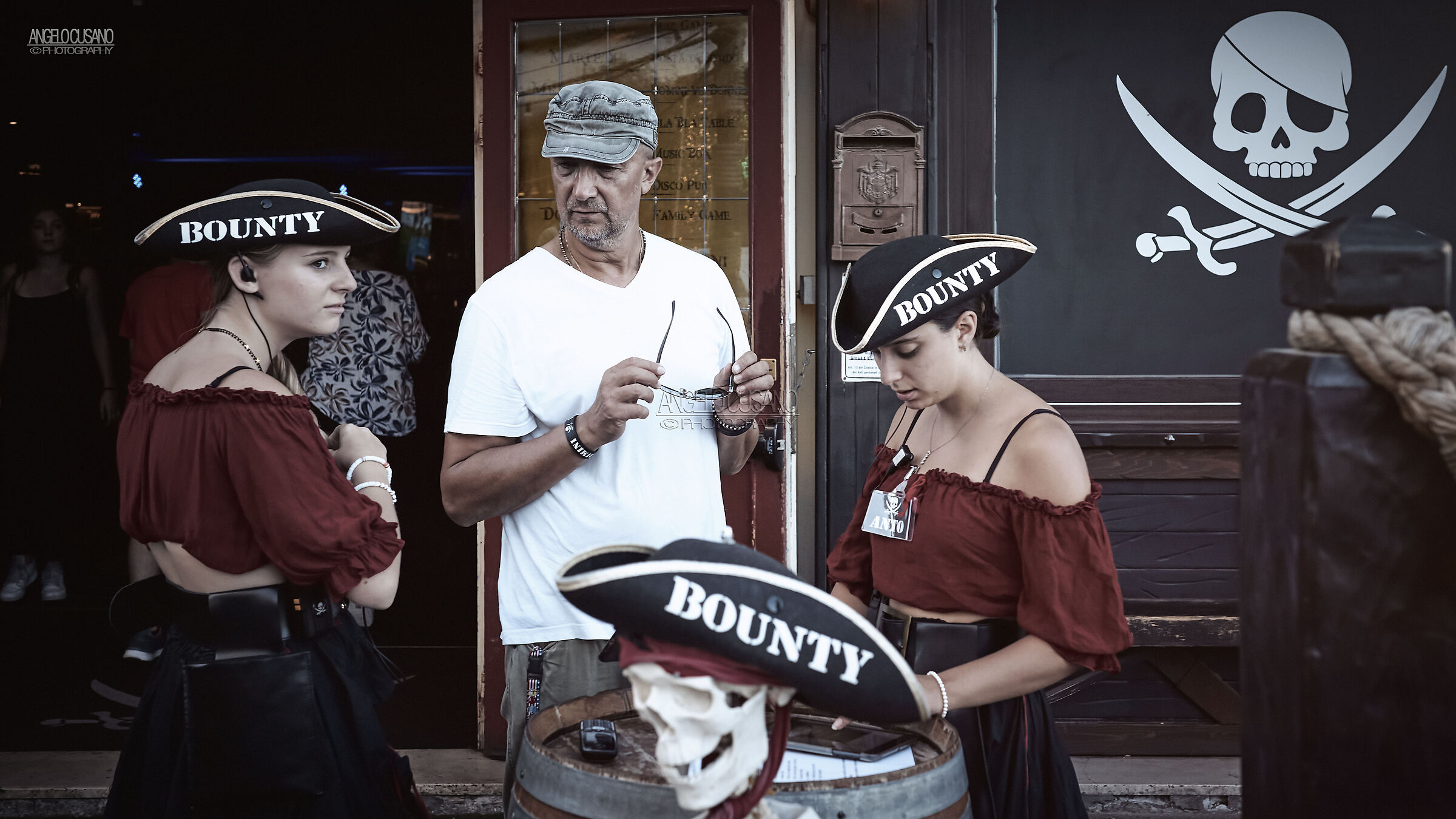 Bounty Rimini (remarkable crop fact to the original photo)