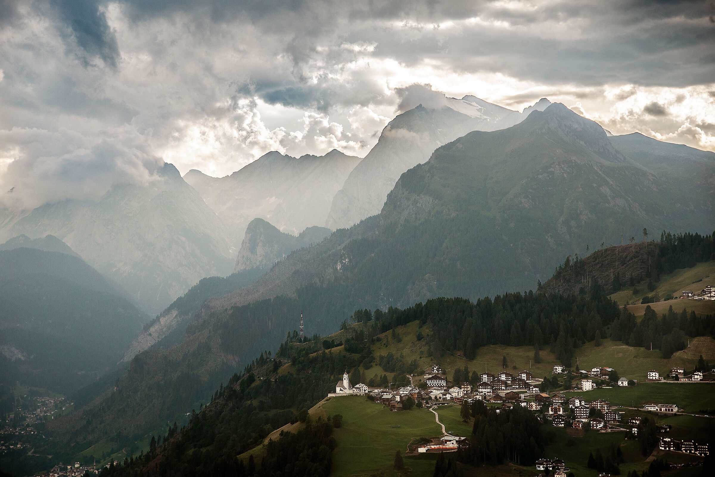 (Vista su) Colle Santa Lucia