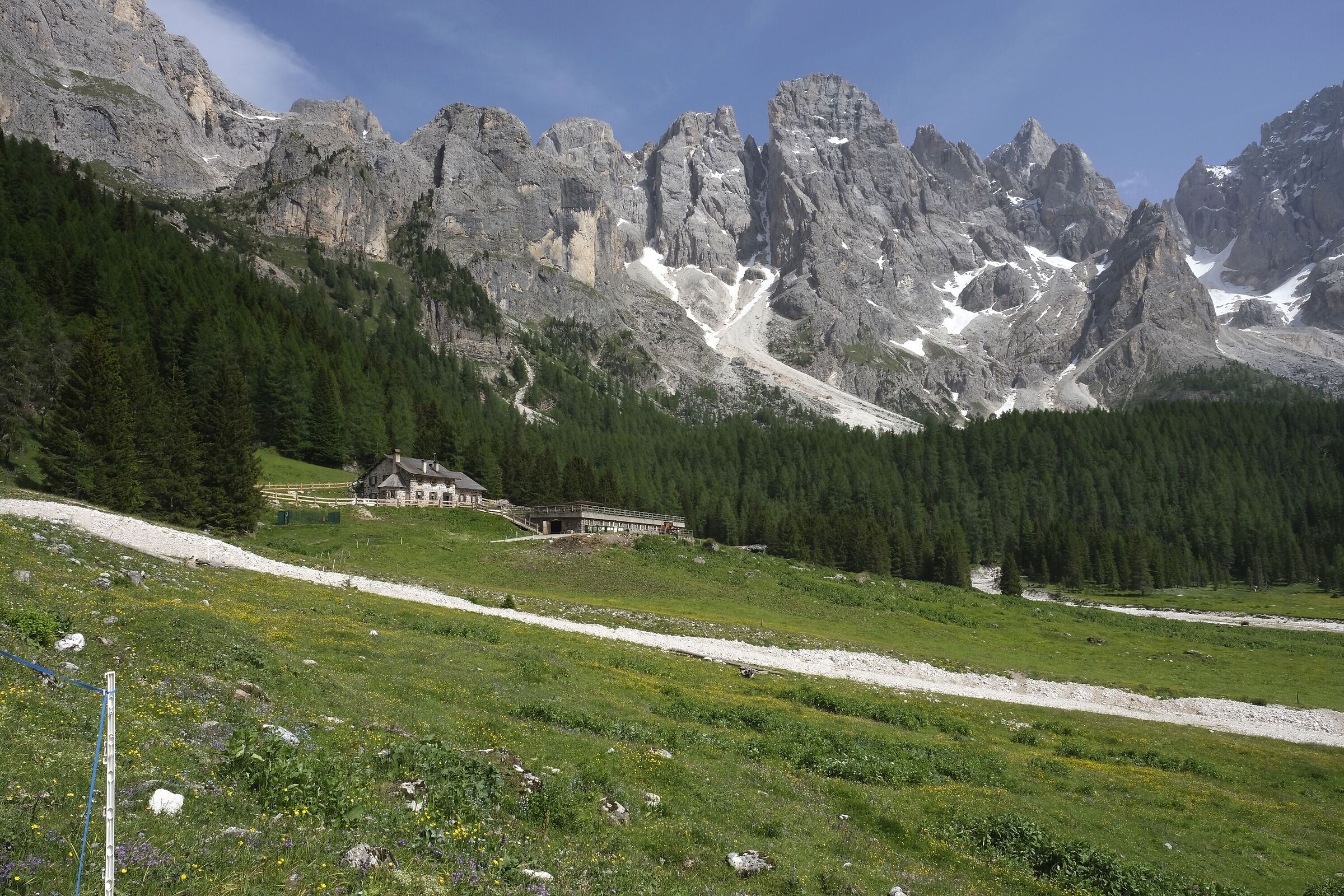 Malga Venegiota e Pale di San Martino